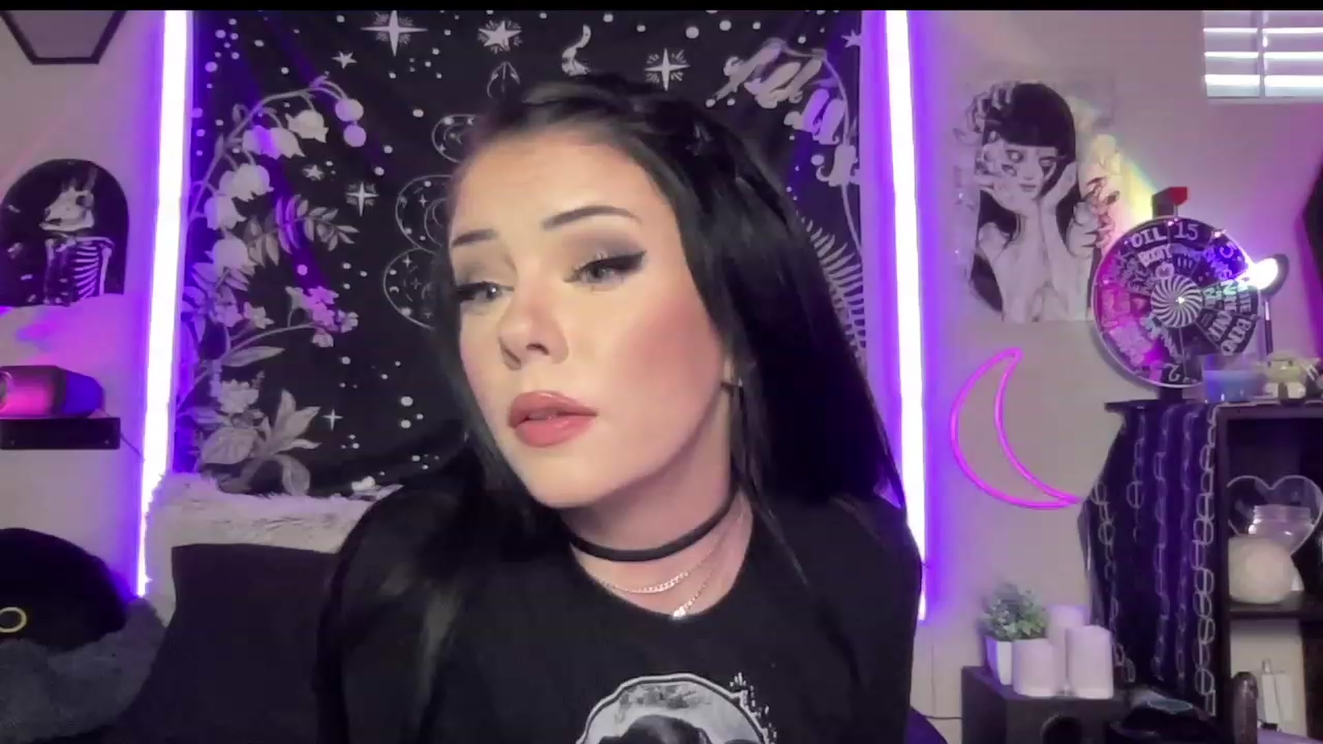 Gallery image thumbnail from RileyWoods's myfreecams stream on, 06/18/2023, 24:58 image 12 of 20