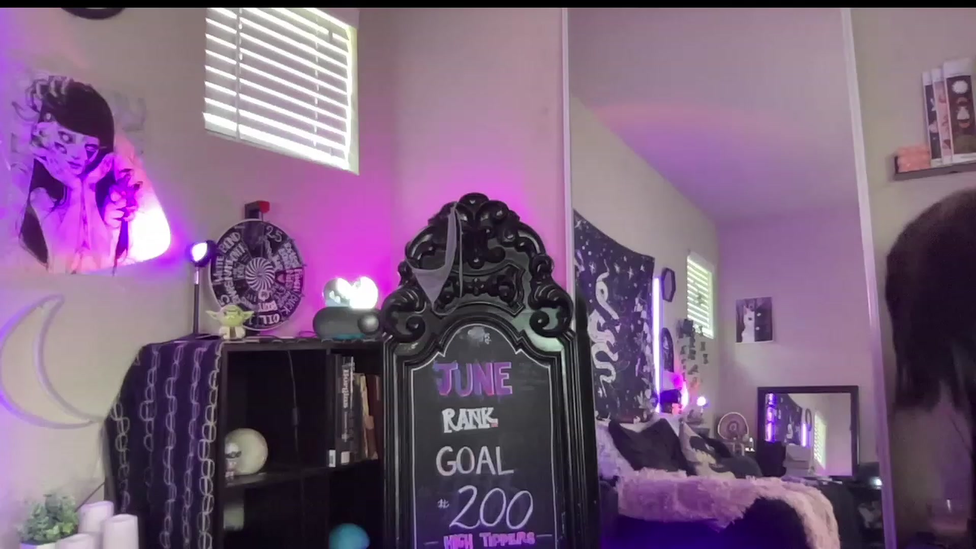 Gallery image thumbnail from RileyWoods's myfreecams stream on, 06/24/2023, 02:07 image 15 of 20