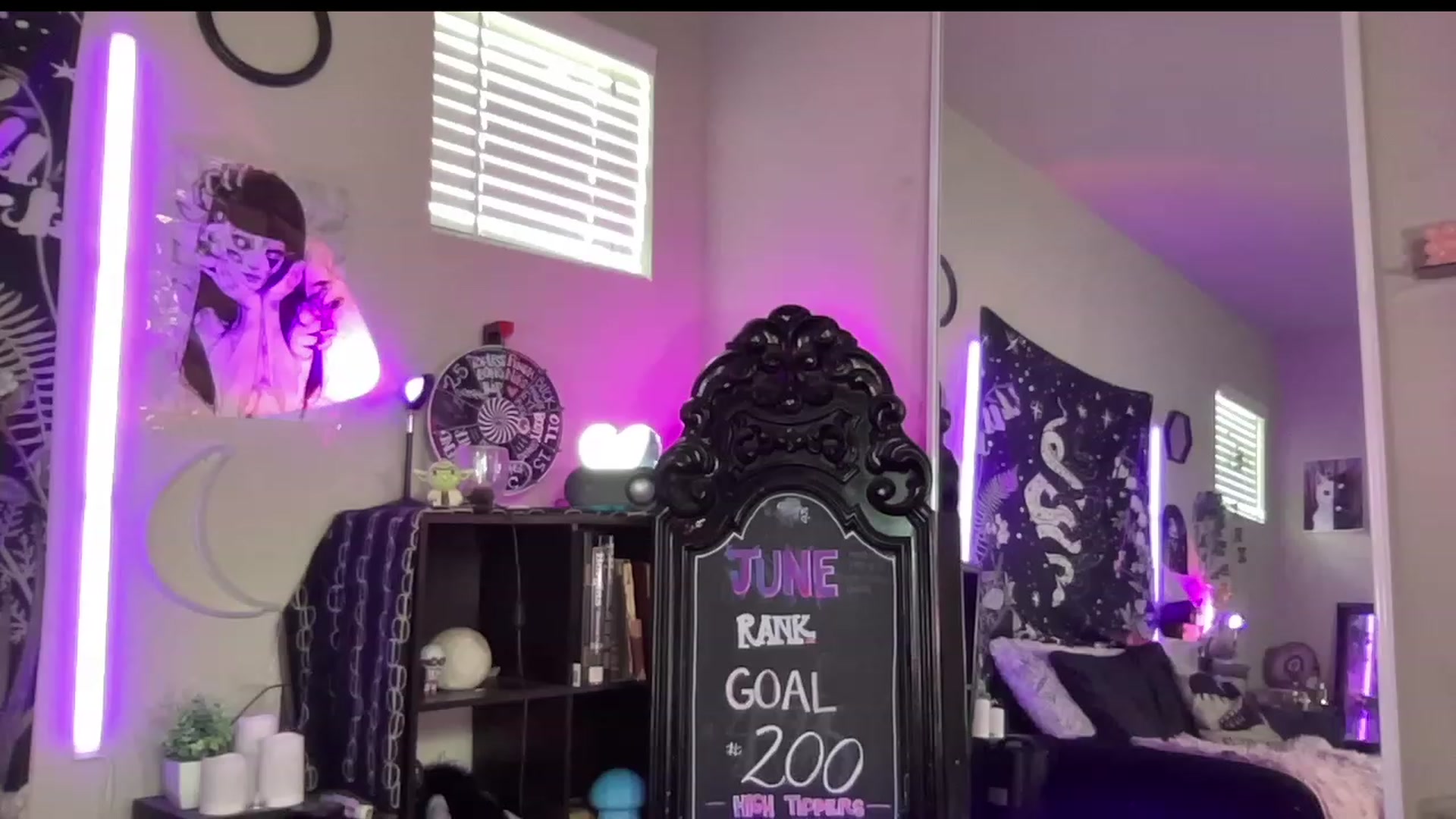 Gallery image thumbnail from RileyWoods's myfreecams stream on, 06/24/2023, 23:01 image 6 of 20