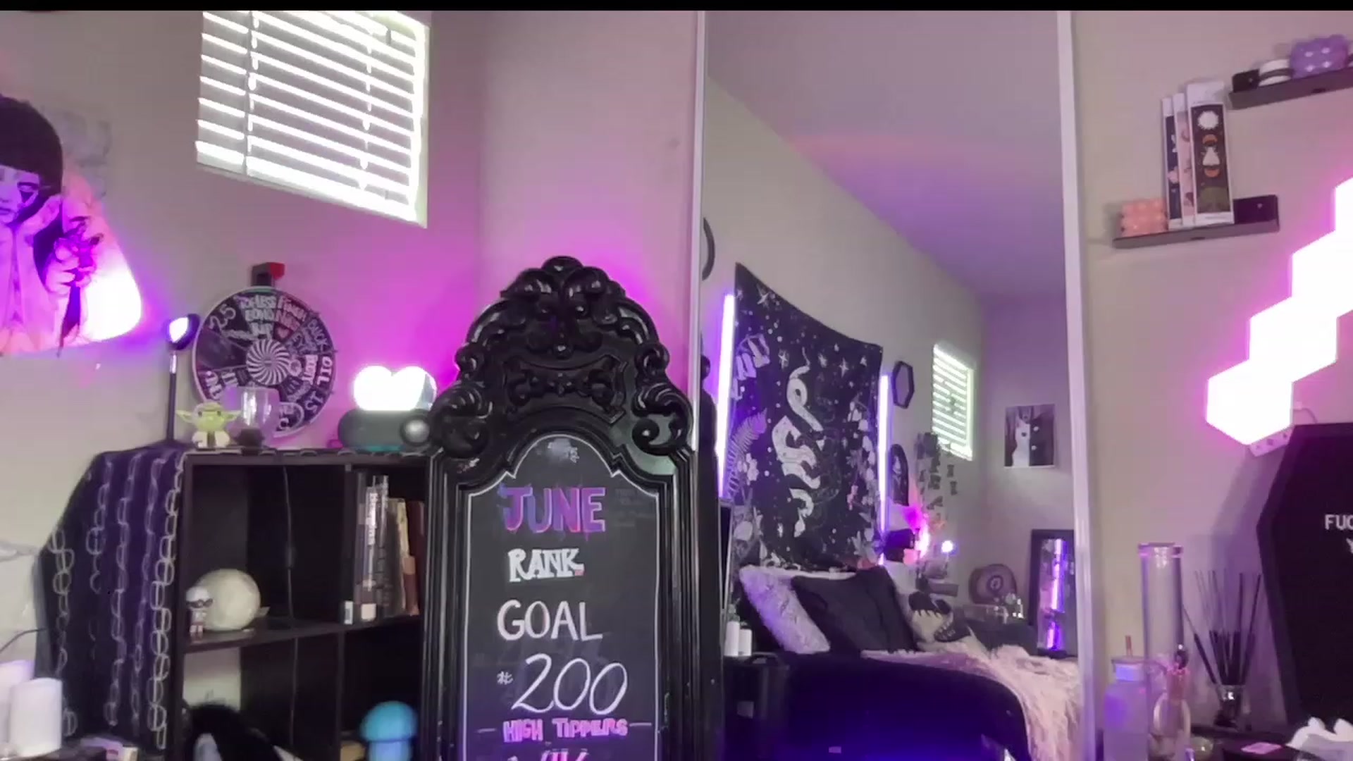 Gallery image thumbnail from RileyWoods's myfreecams stream on, 06/24/2023, 23:01 image 10 of 20