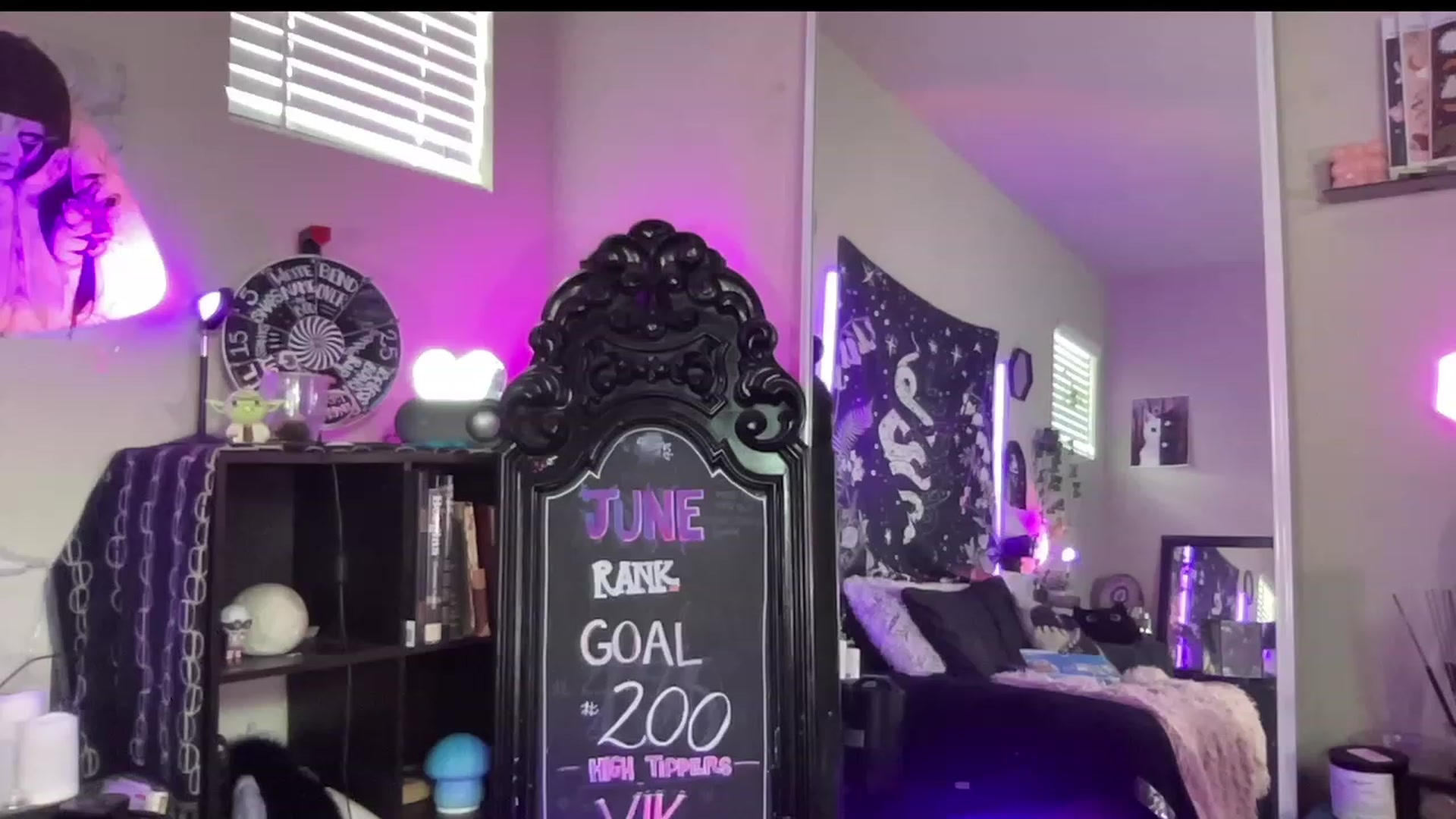 Gallery image thumbnail from RileyWoods's myfreecams stream on, 06/24/2023, 23:40 image 5 of 20