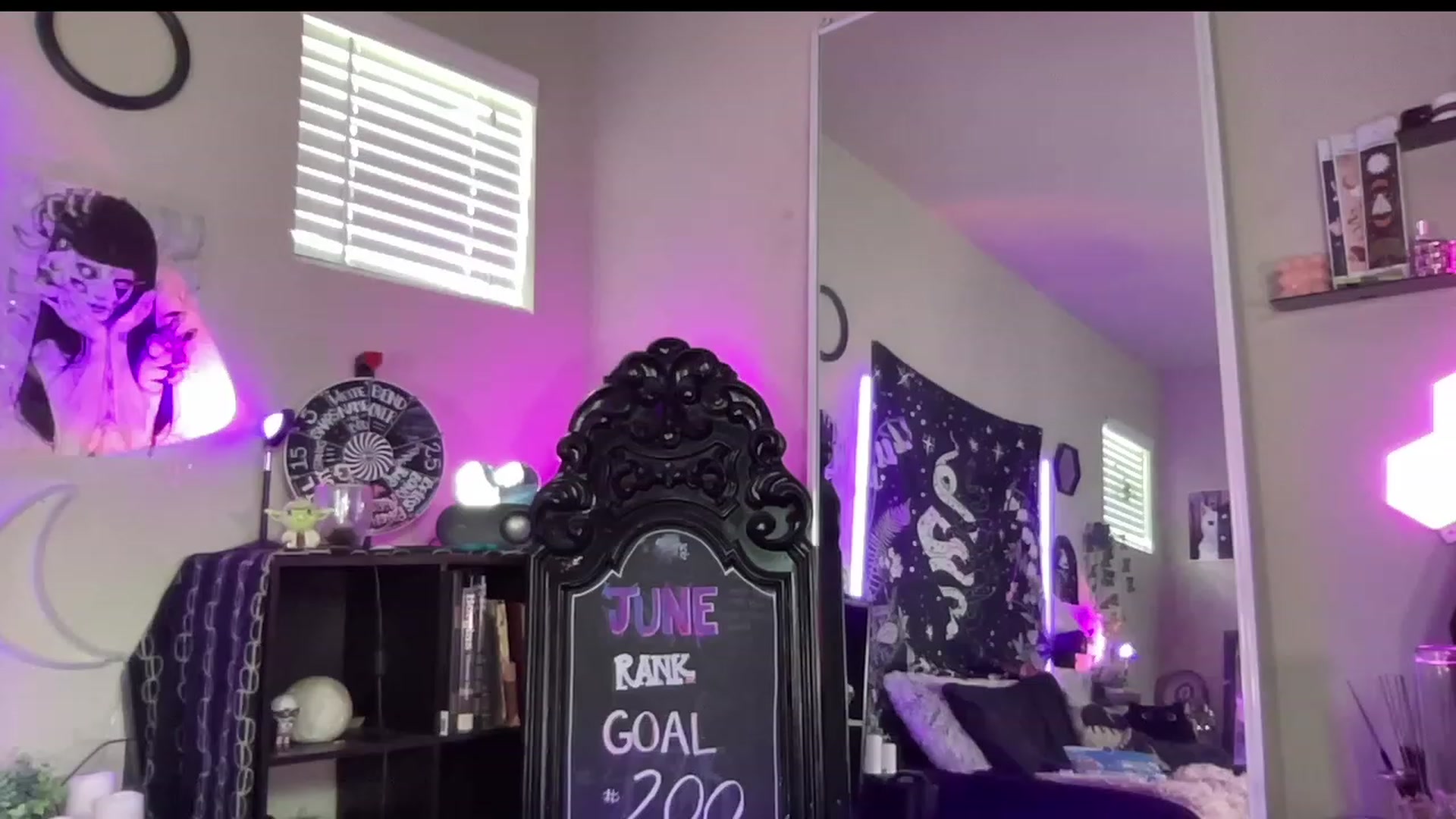 Gallery image thumbnail from RileyWoods's myfreecams stream on, 06/24/2023, 23:40 image 13 of 20