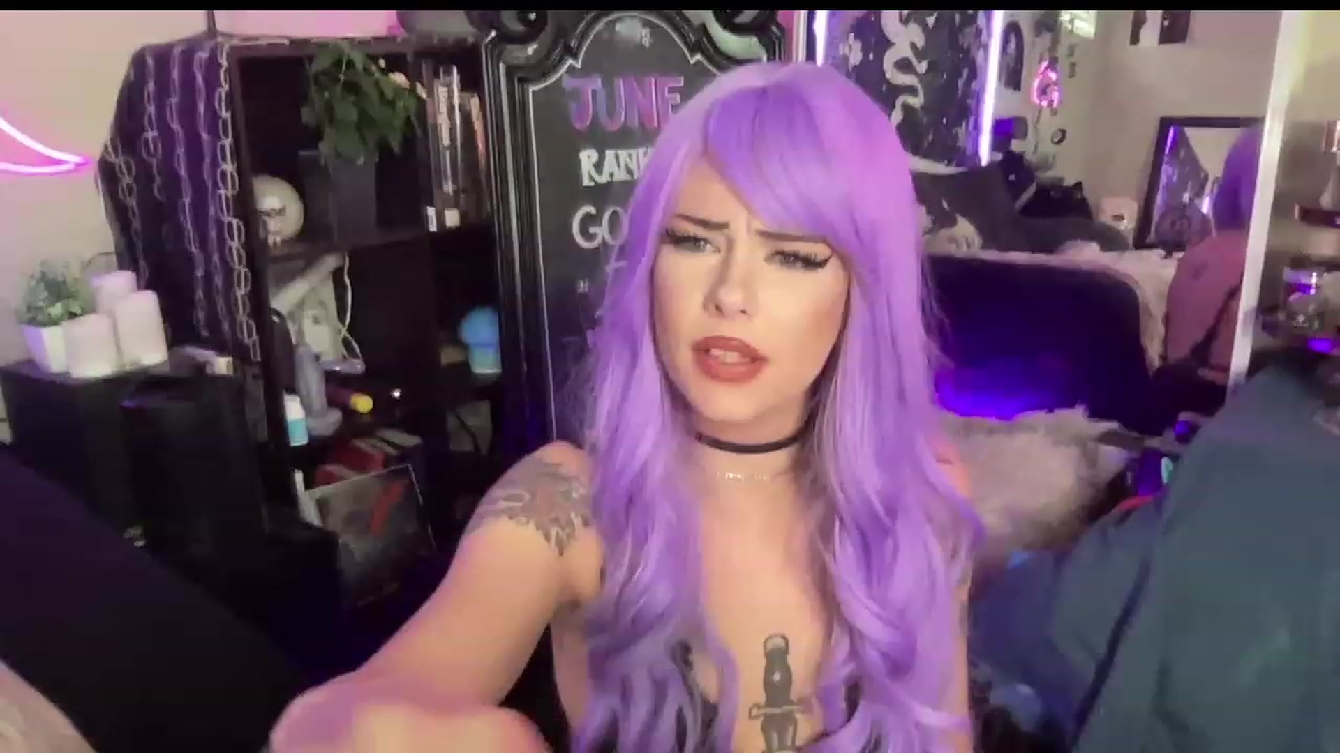 Gallery image thumbnail from RileyWoods's myfreecams stream on, 06/27/2023, 02:11 image 17 of 20
