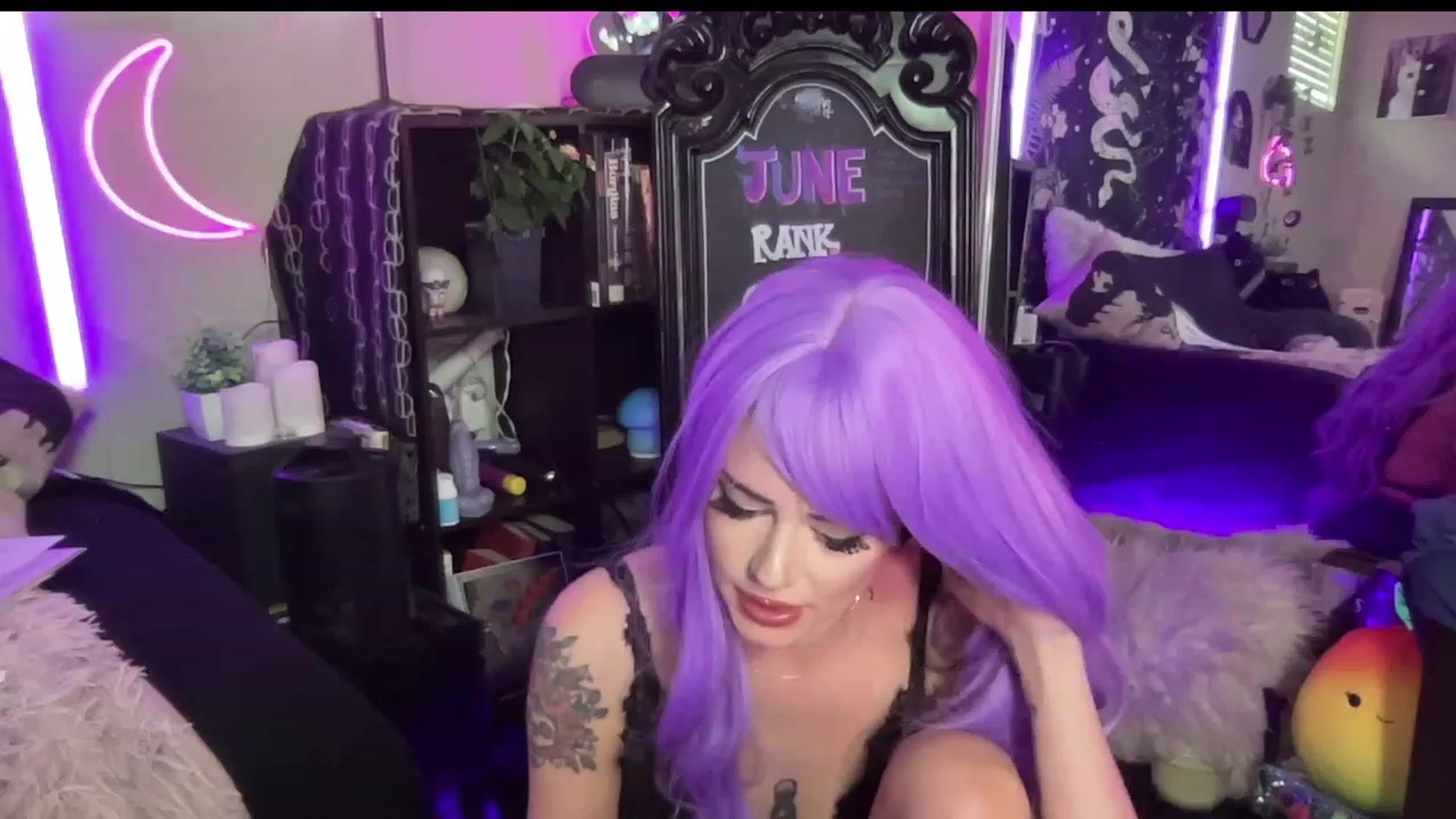 Gallery image thumbnail from RileyWoods's myfreecams stream on, 06/27/2023, 02:11 image 14 of 20
