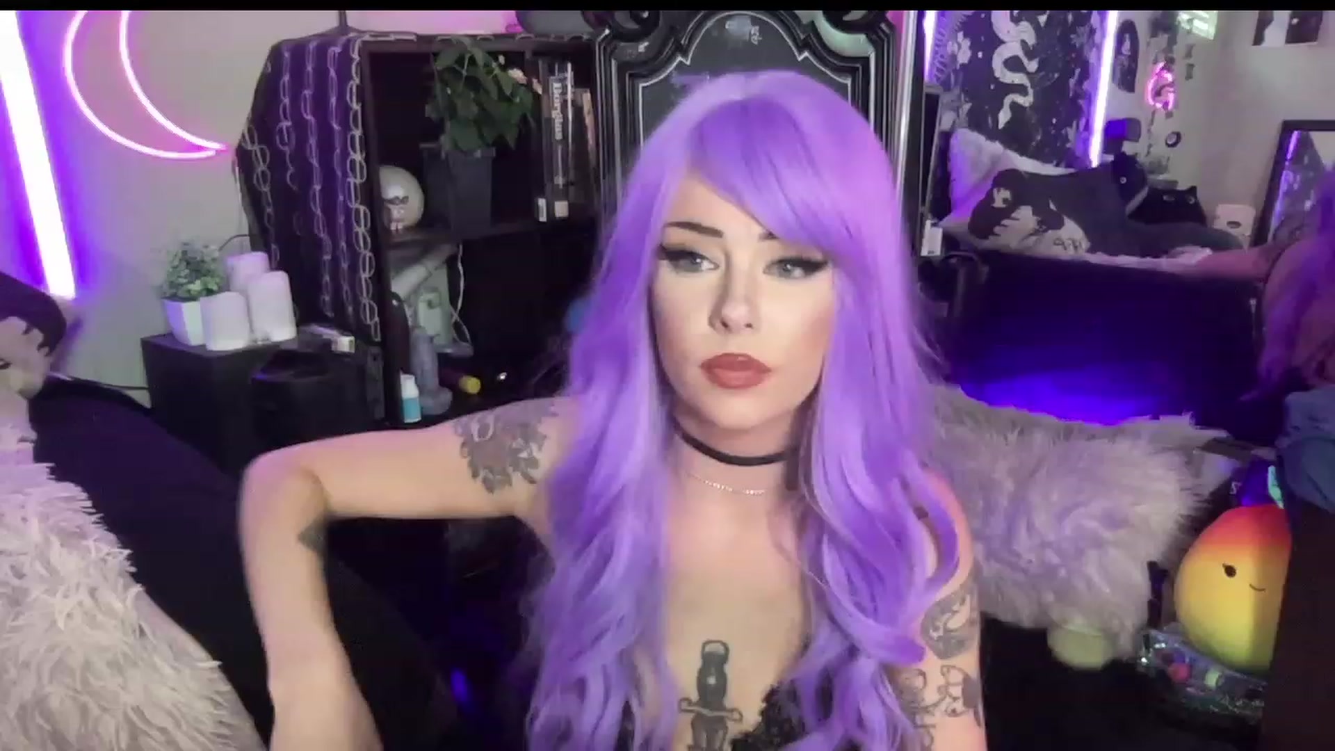 Gallery image thumbnail from RileyWoods's myfreecams stream on, 06/27/2023, 02:11 image 16 of 20