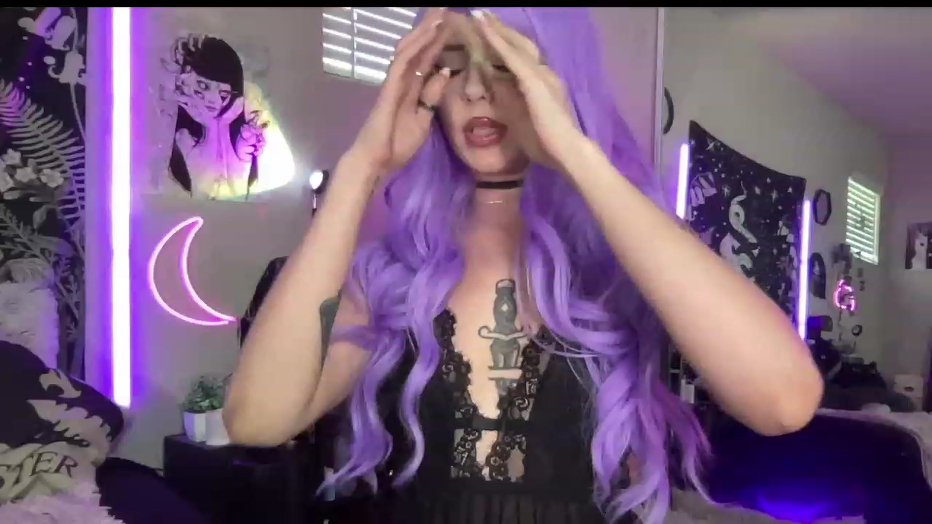 Gallery image thumbnail from RileyWoods's myfreecams stream on, 06/27/2023, 02:11 image 18 of 20
