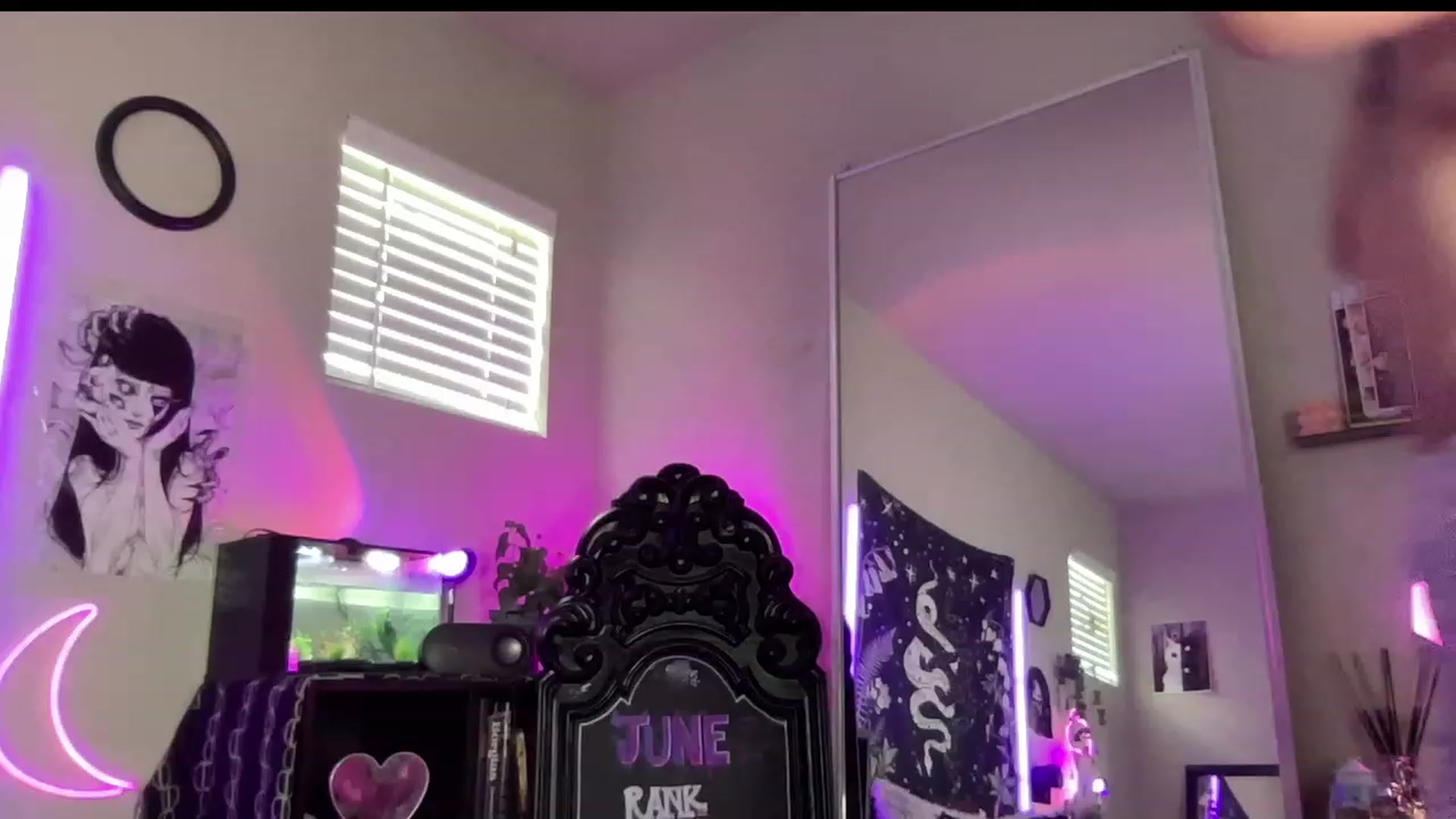 Gallery image thumbnail from RileyWoods's myfreecams stream on, 06/28/2023, 24:55 image 2 of 20