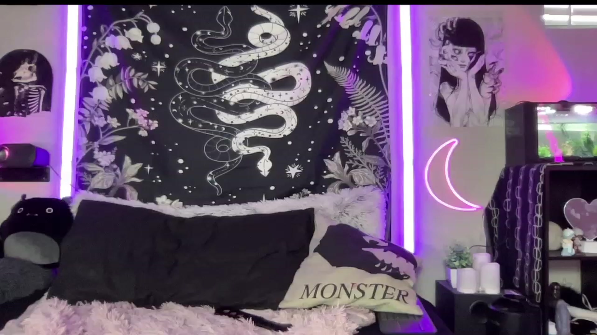 Gallery image thumbnail from RileyWoods's myfreecams stream on, 06/28/2023, 24:55 image 1 of 20