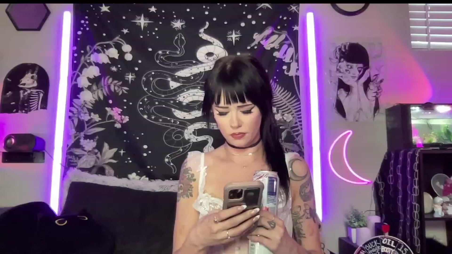 Gallery image thumbnail from RileyWoods's myfreecams stream on, 06/28/2023, 02:40 image 20 of 20