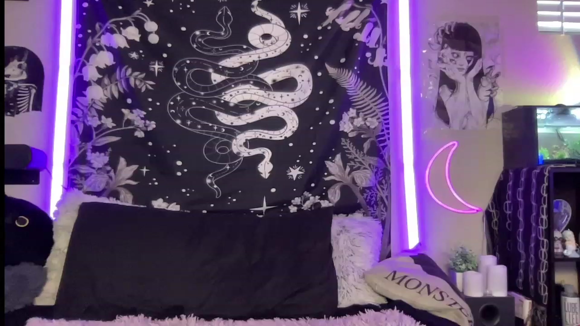 Gallery image thumbnail from RileyWoods's myfreecams stream on, 06/29/2023, 23:35 image 2 of 20