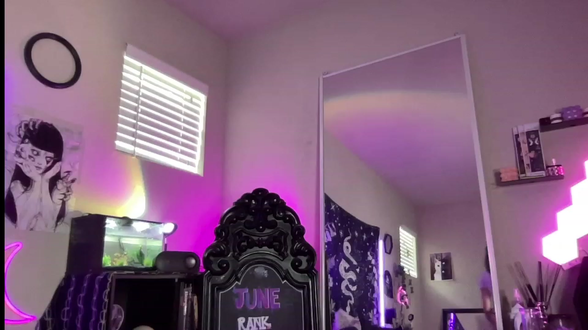 Gallery image thumbnail from RileyWoods's myfreecams stream on, 06/30/2023, 01:25 image 12 of 20