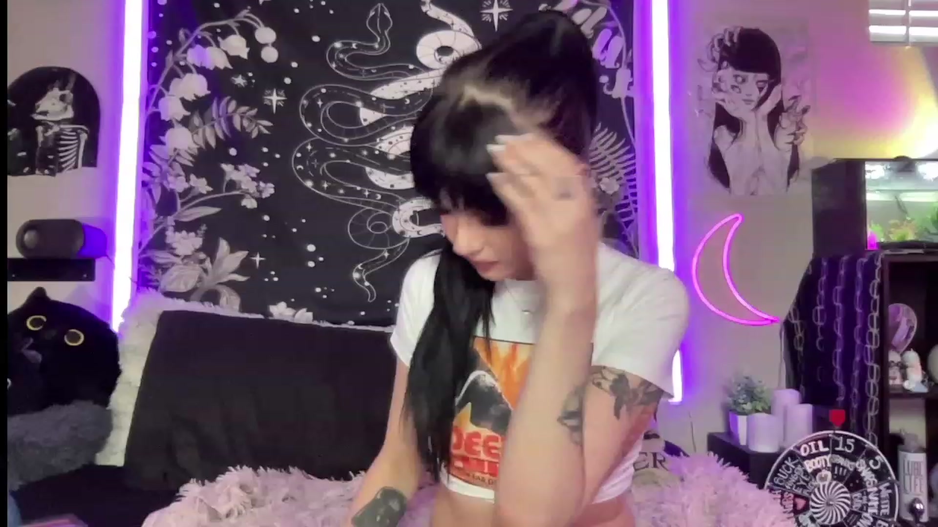 Gallery image thumbnail from RileyWoods's myfreecams stream on, 06/30/2023, 01:25 image 9 of 20