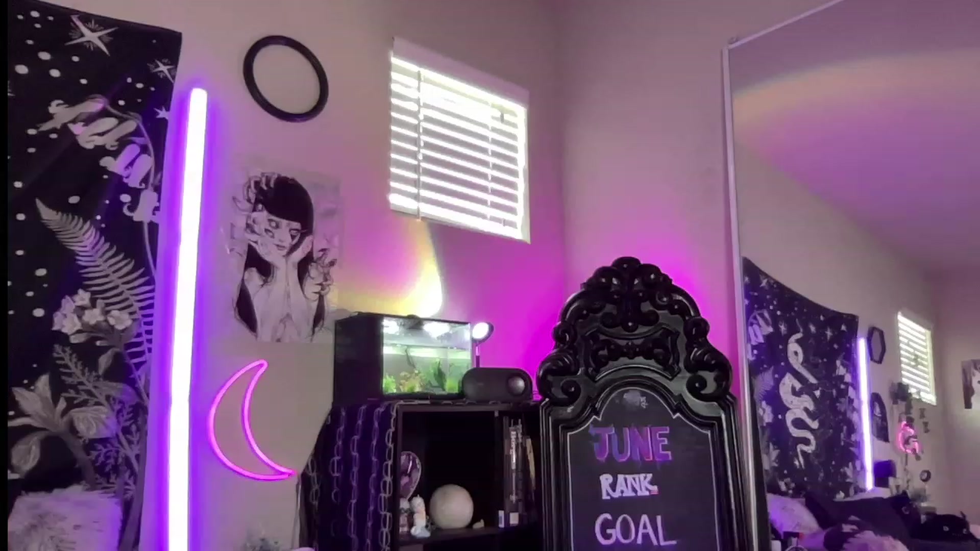 Gallery image thumbnail from RileyWoods's myfreecams stream on, 06/30/2023, 01:25 image 1 of 20
