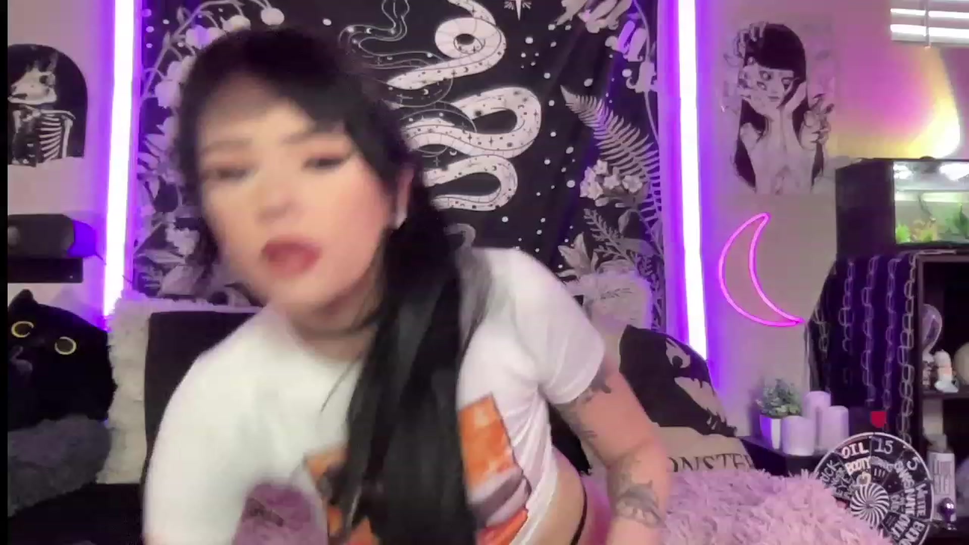 Gallery image thumbnail from RileyWoods's myfreecams stream on, 06/30/2023, 01:25 image 11 of 20