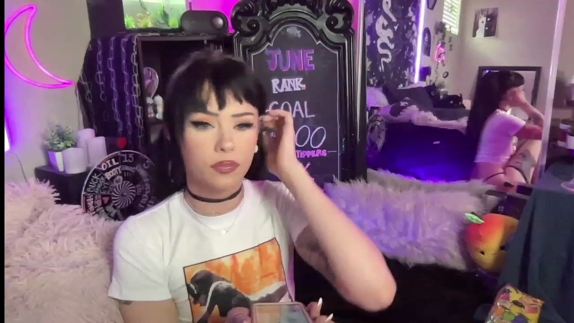 Gallery image thumbnail from RileyWoods's myfreecams stream on, 06/30/2023, 01:25 image 2 of 20