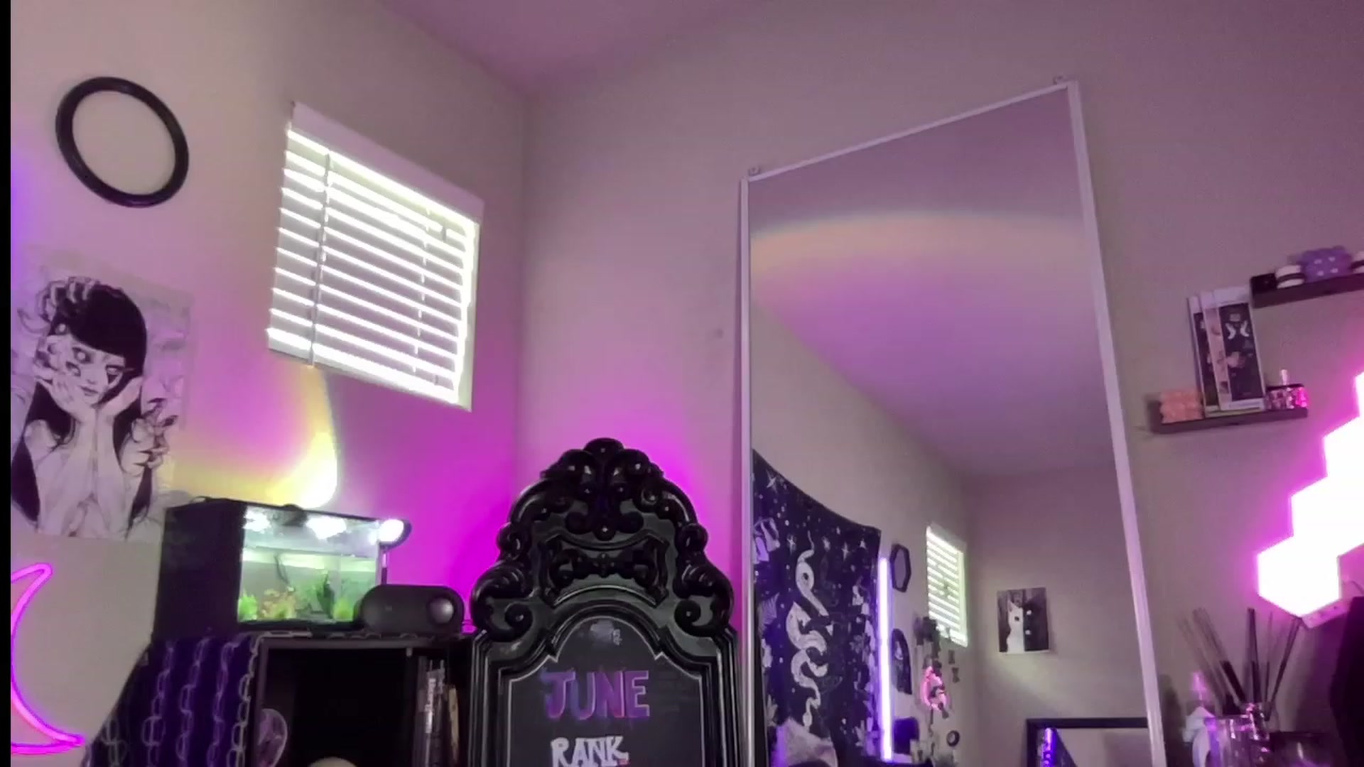 Gallery image thumbnail from RileyWoods's myfreecams stream on, 06/30/2023, 01:49 image 4 of 20