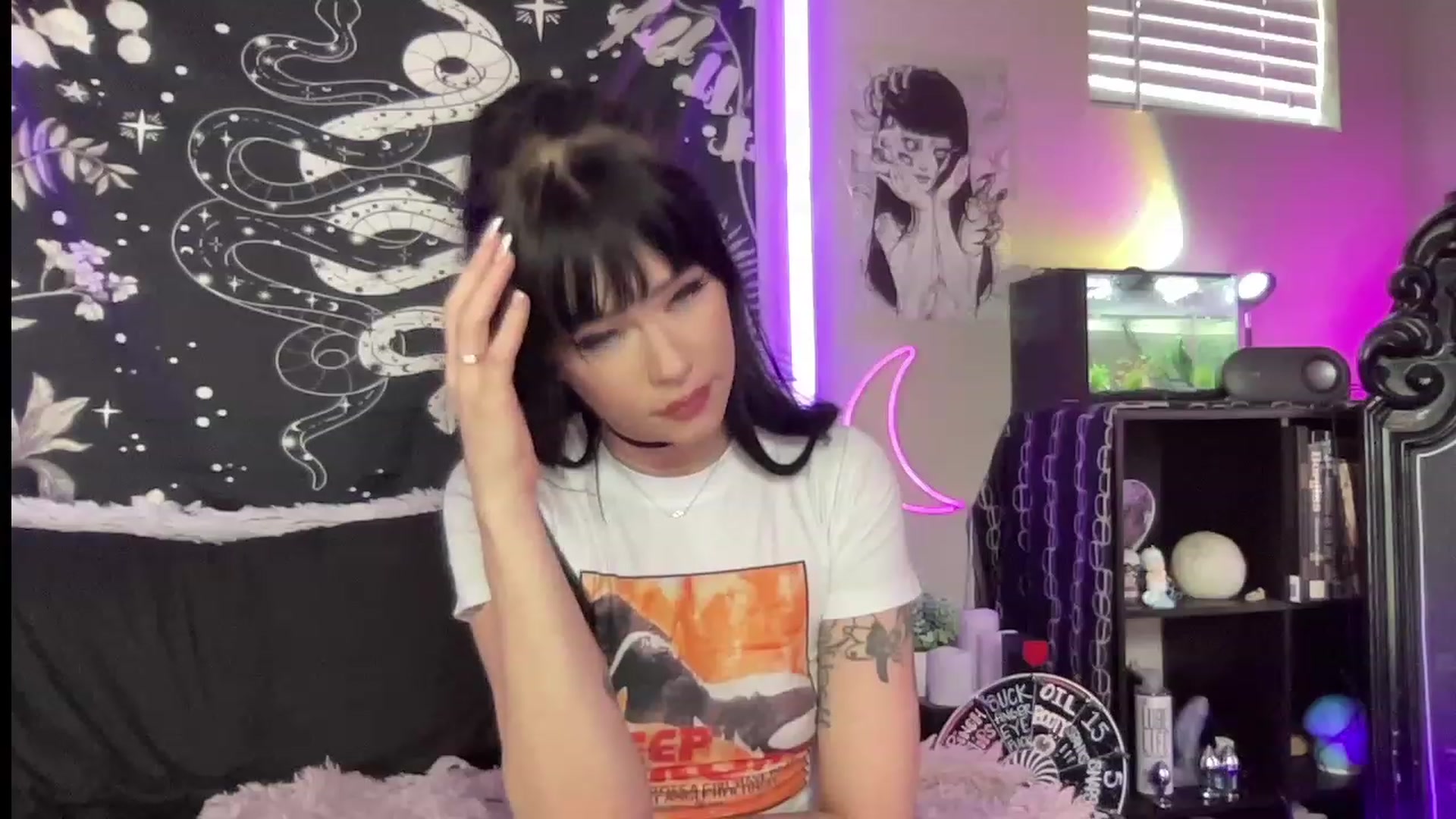 Gallery image thumbnail from RileyWoods's myfreecams stream on, 06/30/2023, 01:49 image 19 of 20
