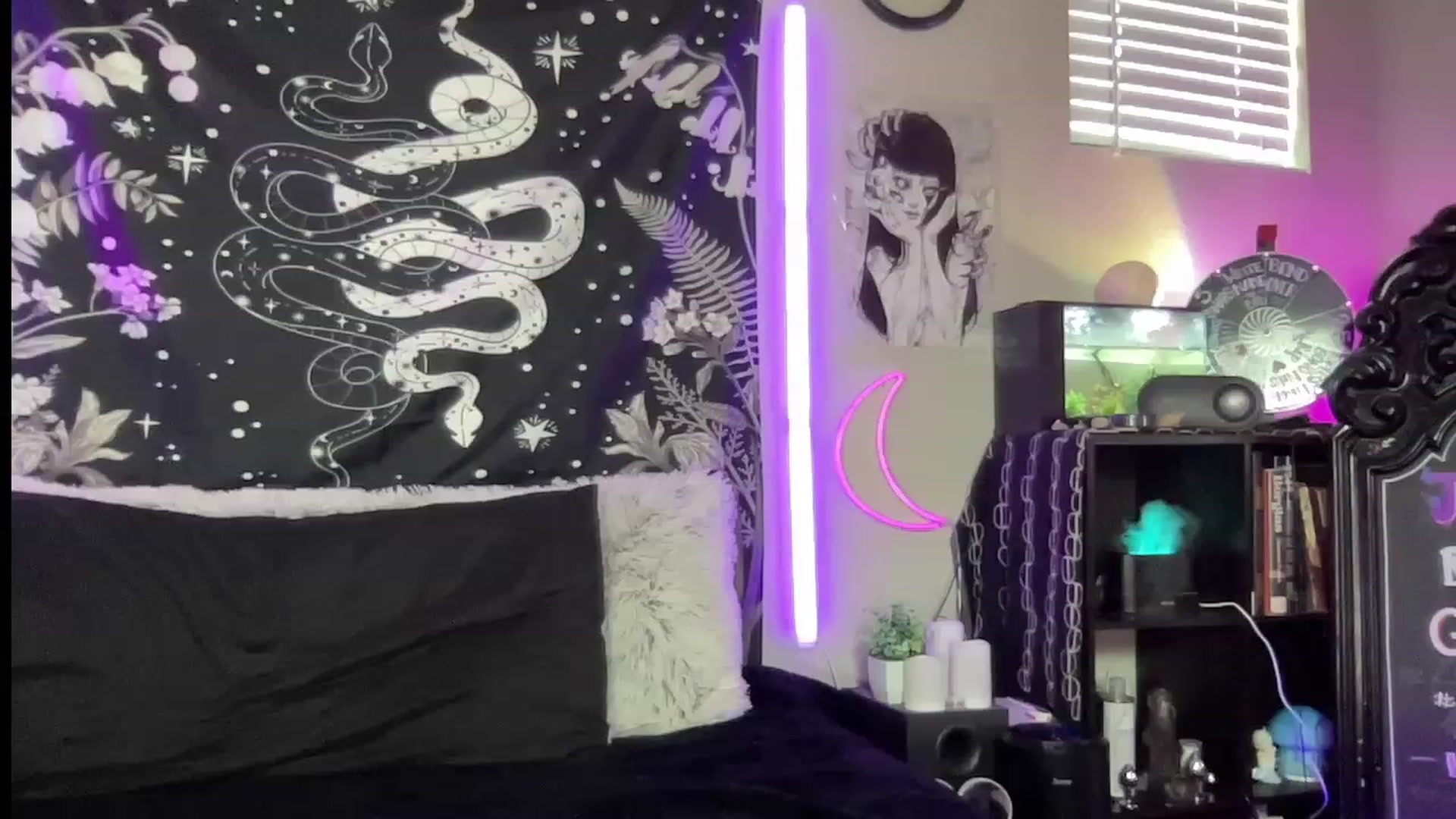 Gallery image thumbnail from RileyWoods's myfreecams stream on, 07/01/2023, 04:12 image 3 of 20