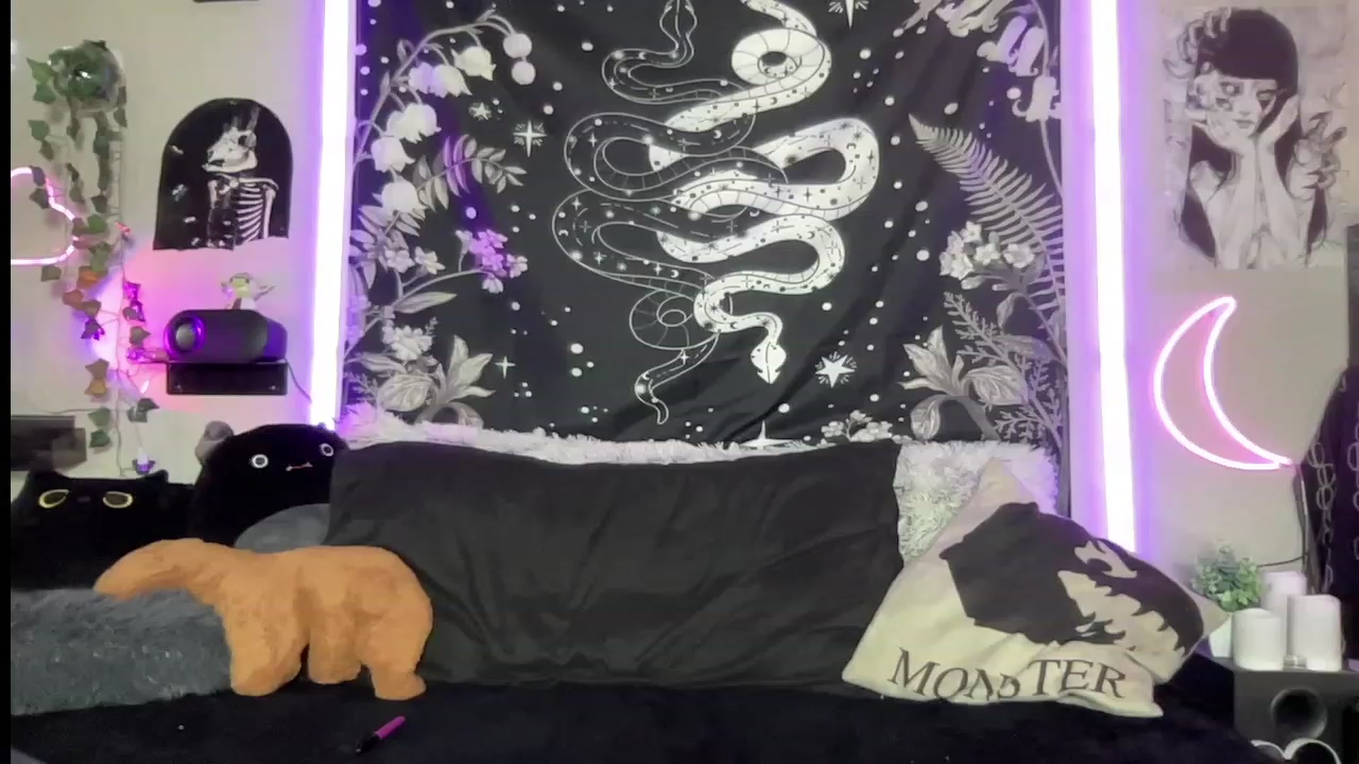 Gallery image thumbnail from RileyWoods's myfreecams stream on, 07/02/2023, 23:58 image 14 of 20