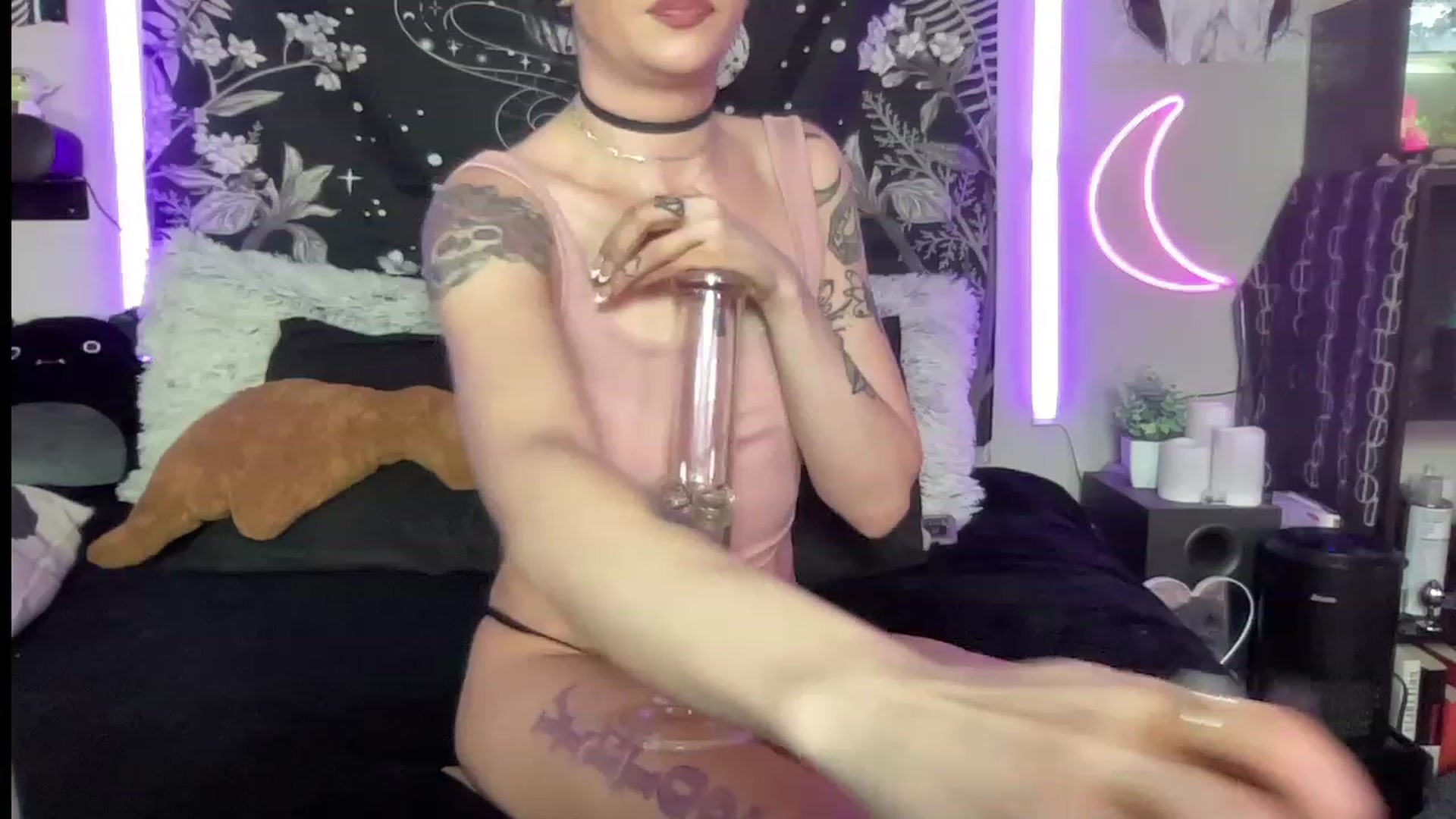 Gallery image thumbnail from RileyWoods's myfreecams stream on, 07/03/2023, 24:55 image 20 of 20