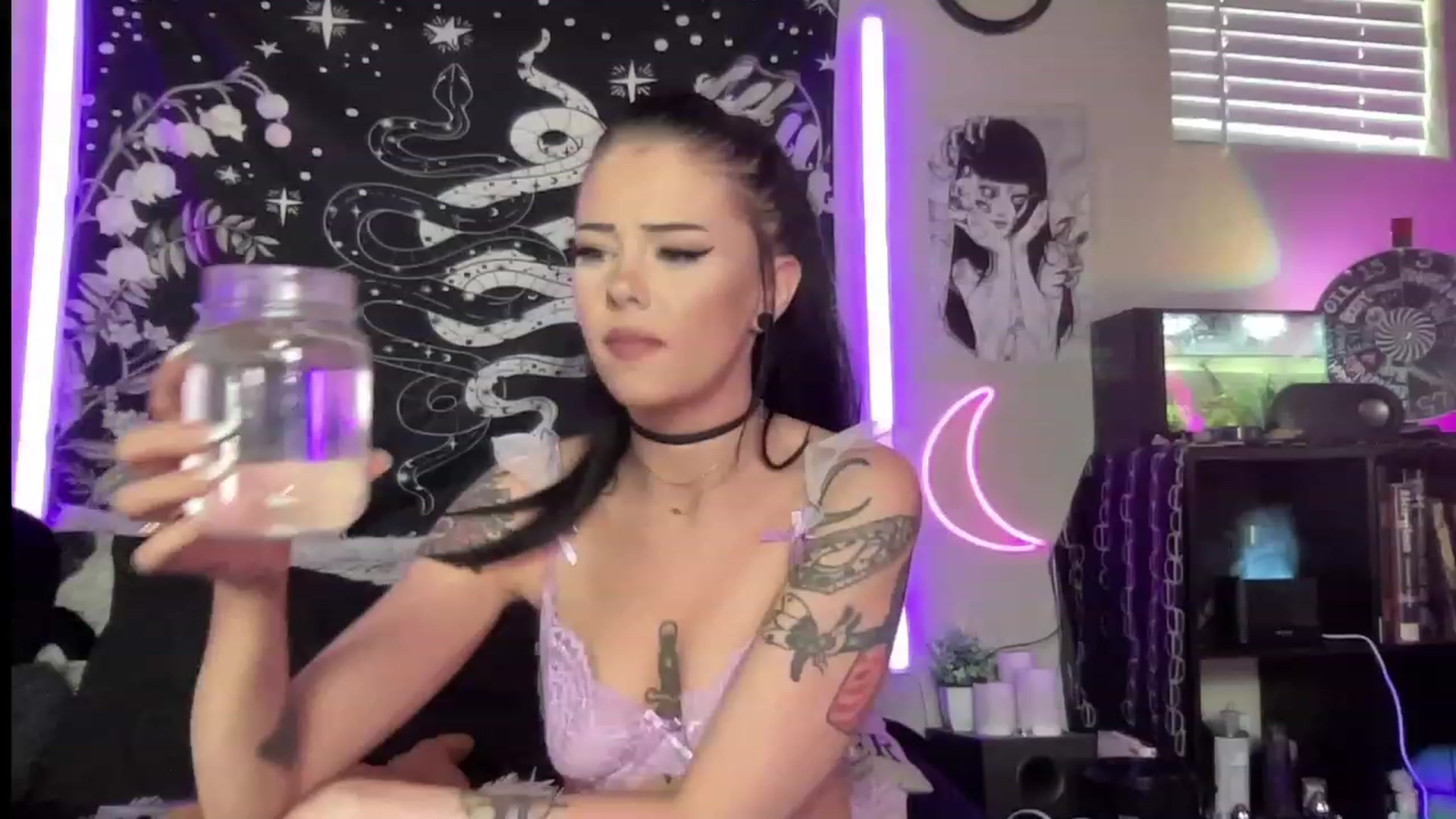 Gallery image thumbnail from RileyWoods's myfreecams stream on, 07/04/2023, 02:19 image 13 of 20