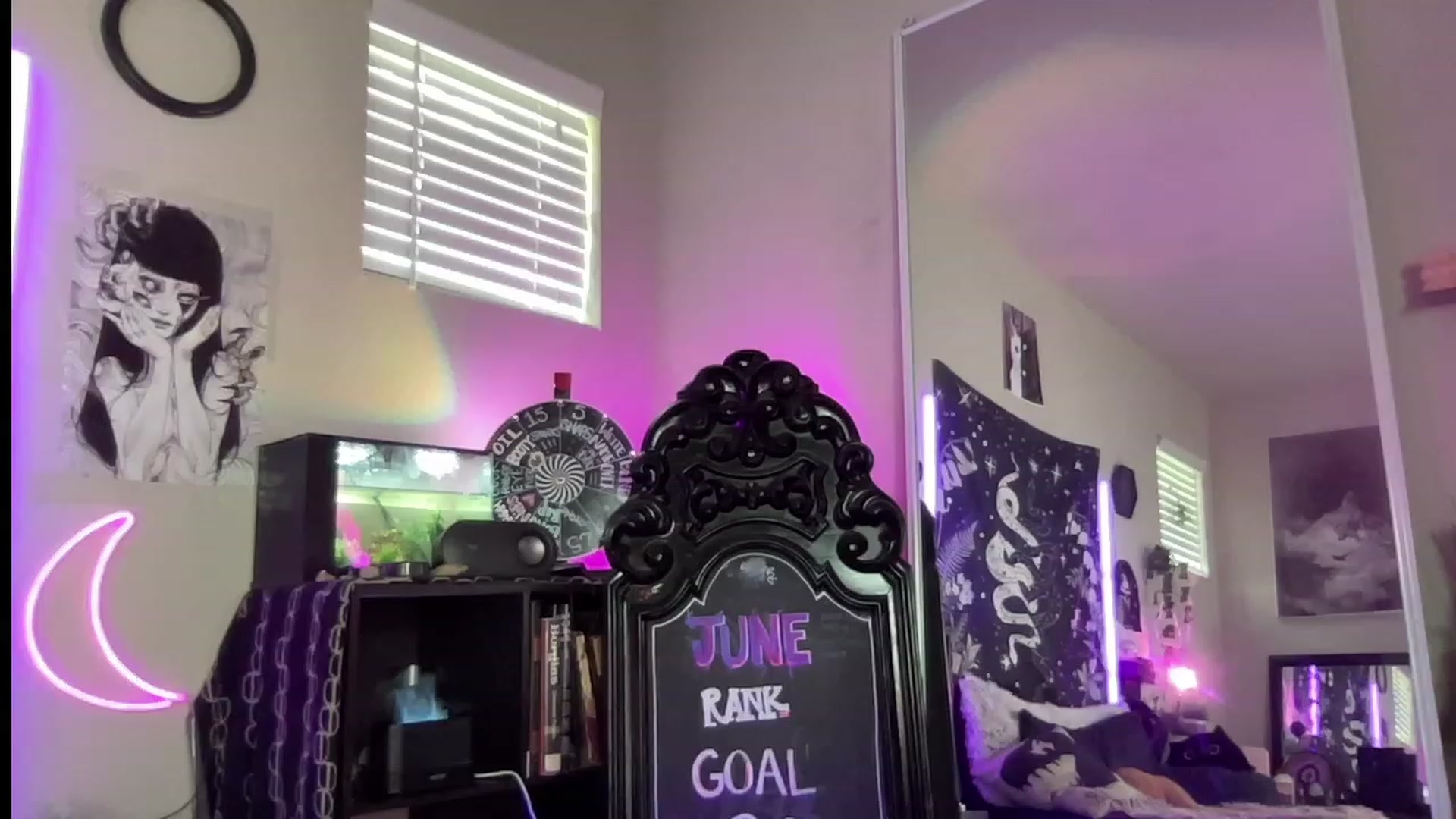 Gallery image thumbnail from RileyWoods's myfreecams stream on, 07/04/2023, 02:19 image 5 of 20