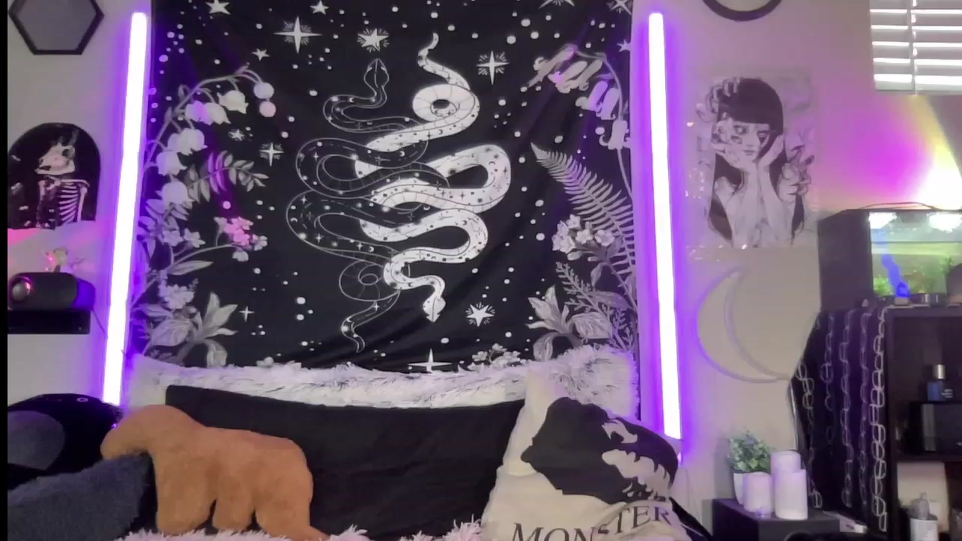 Gallery image thumbnail from RileyWoods's myfreecams stream on, 07/05/2023, 01:37 image 1 of 20