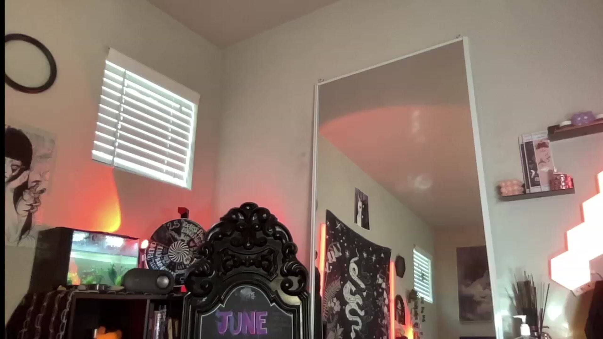 Gallery image thumbnail from RileyWoods's myfreecams stream on, 07/06/2023, 01:46 image 18 of 20