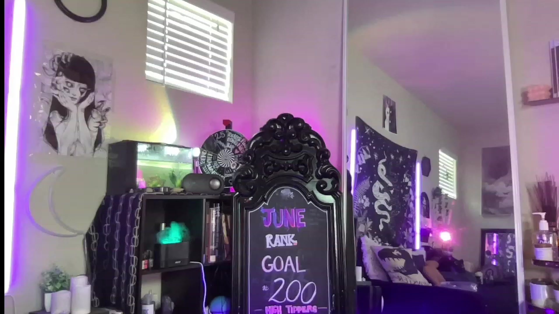 Gallery image thumbnail from RileyWoods's myfreecams stream on, 07/06/2023, 01:46 image 3 of 20