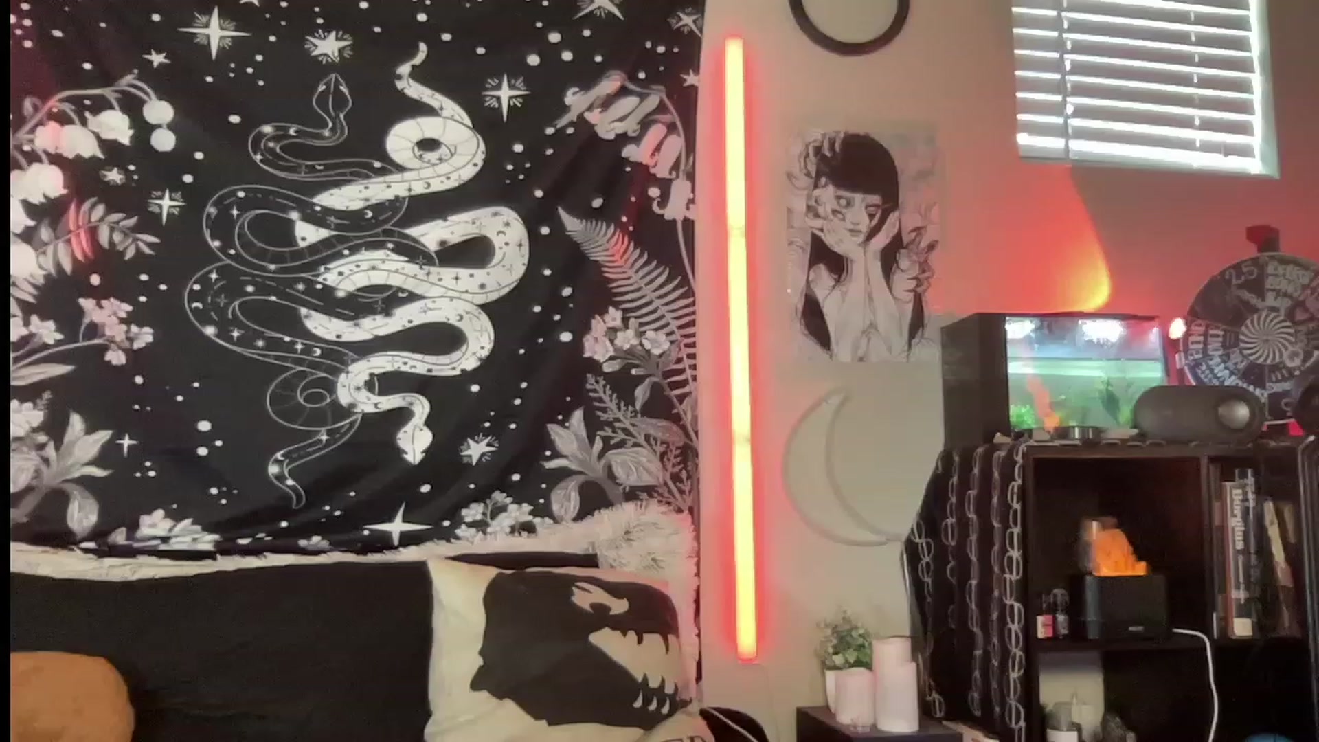 Gallery image thumbnail from RileyWoods's myfreecams stream on, 07/06/2023, 01:46 image 15 of 20