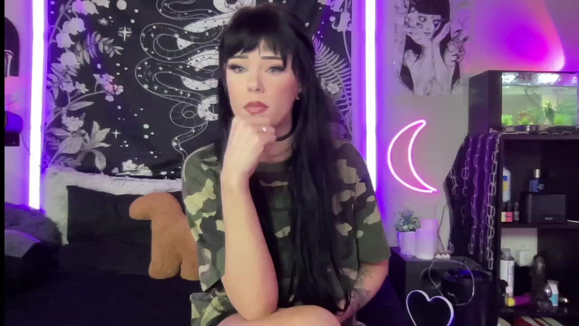 Gallery image thumbnail from RileyWoods's myfreecams stream on, 07/07/2023, 24:02 image 20 of 20