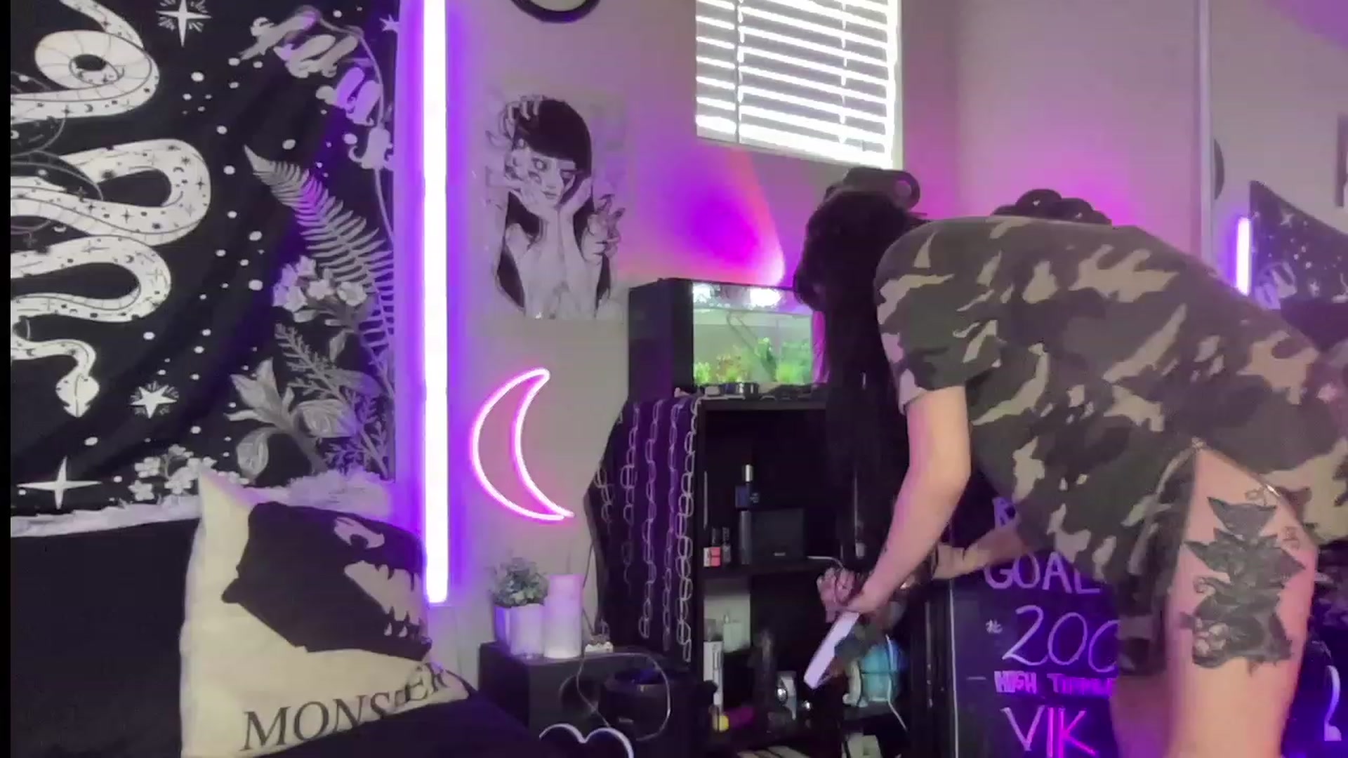 Gallery image thumbnail from RileyWoods's myfreecams stream on, 07/07/2023, 24:02 image 6 of 20