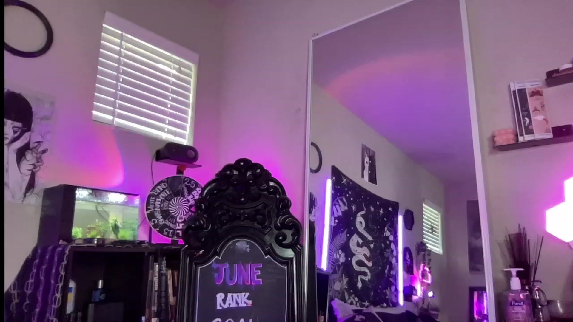 Gallery image thumbnail from RileyWoods's myfreecams stream on, 07/07/2023, 02:40 image 6 of 20