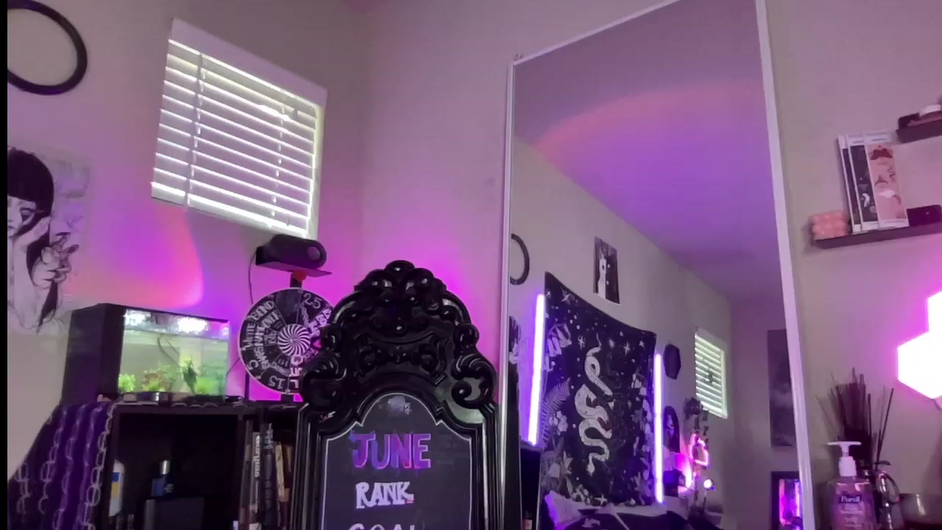 Gallery image thumbnail from RileyWoods's myfreecams stream on, 07/07/2023, 02:40 image 5 of 20