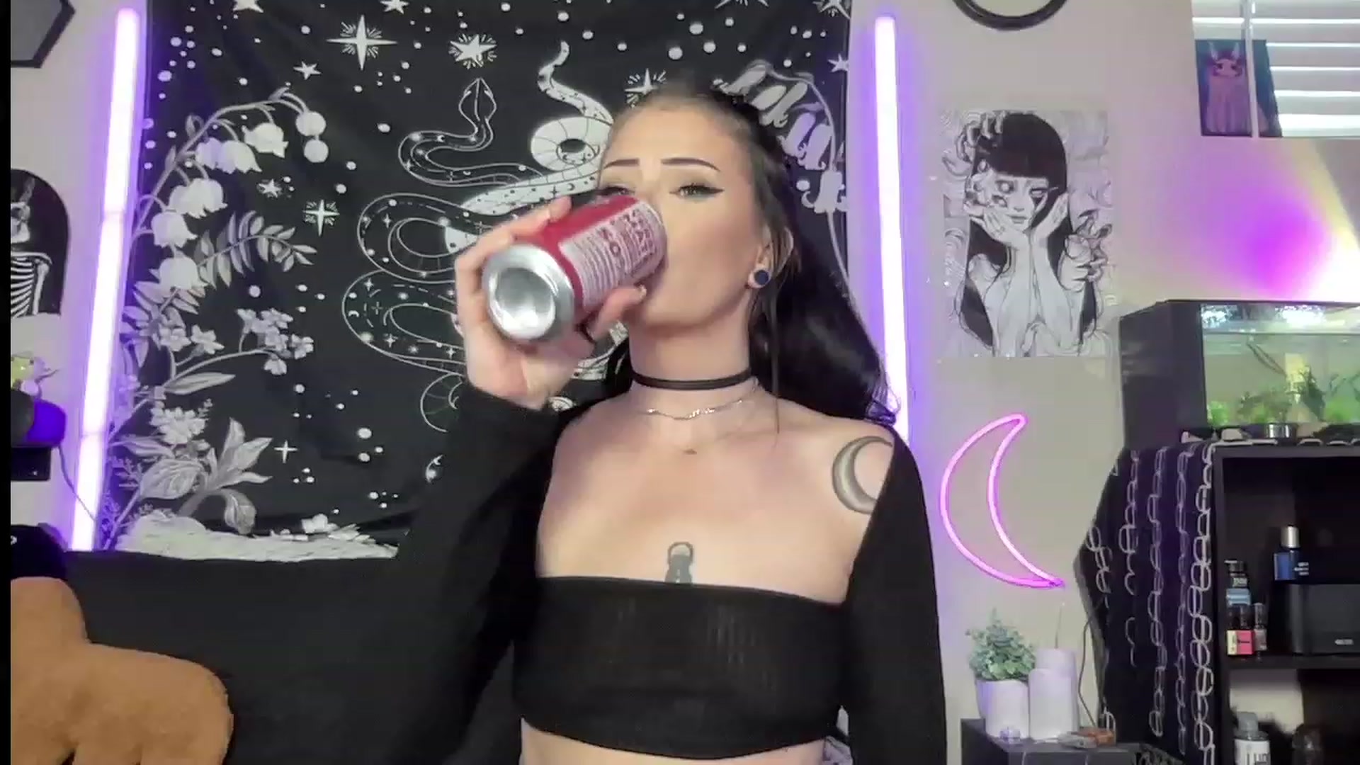 Gallery image thumbnail from RileyWoods's myfreecams stream on, 07/11/2023, 24:55 image 1 of 20