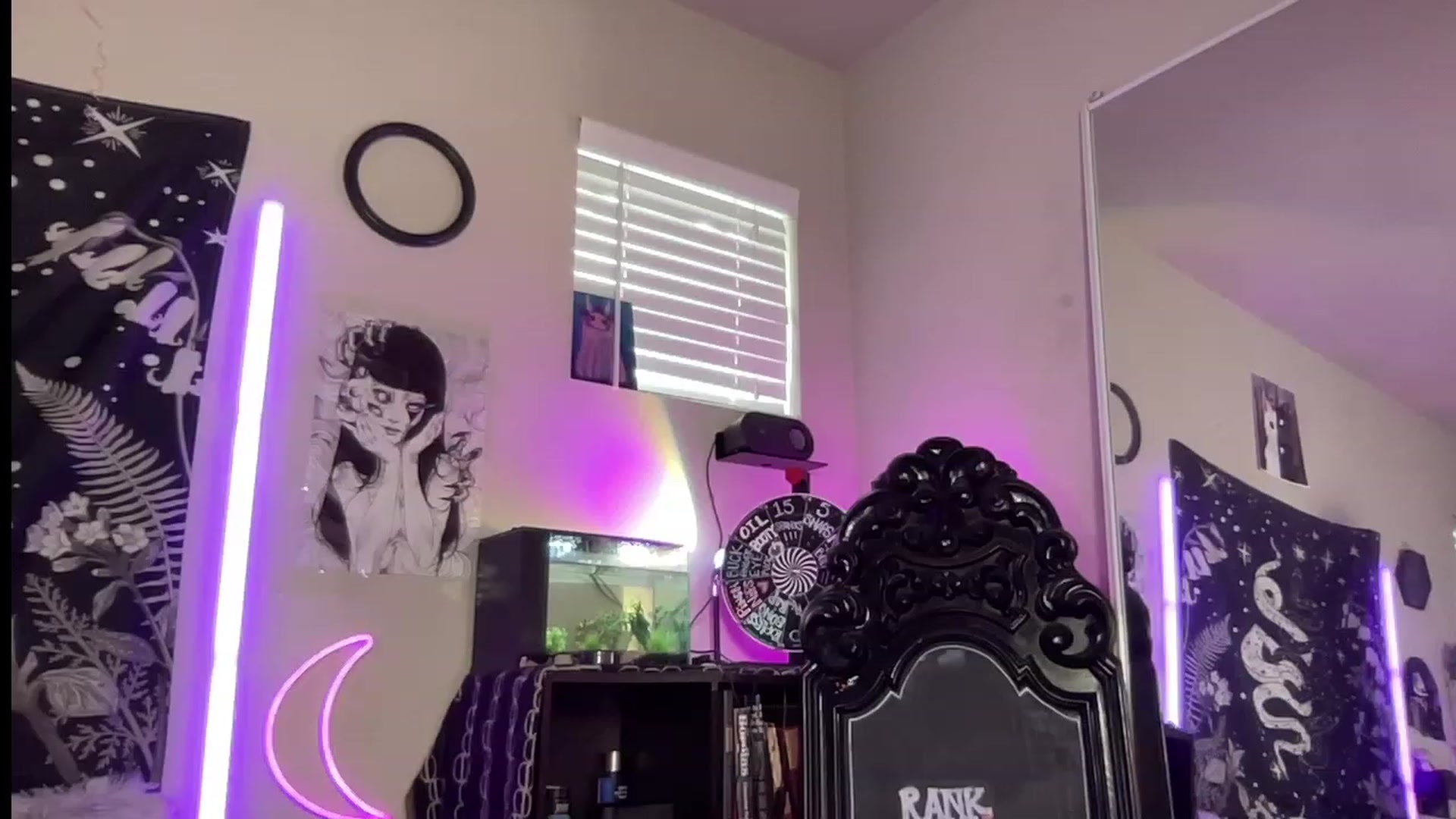 Gallery image thumbnail from RileyWoods's myfreecams stream on, 07/11/2023, 24:55 image 15 of 20
