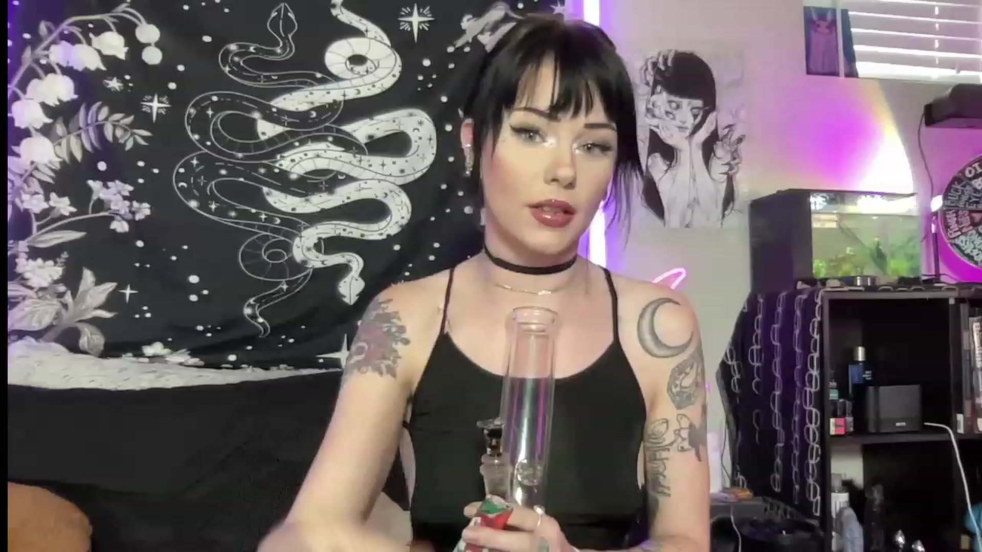 Gallery image thumbnail from RileyWoods's myfreecams stream on, 07/12/2023, 24:13 image 3 of 20