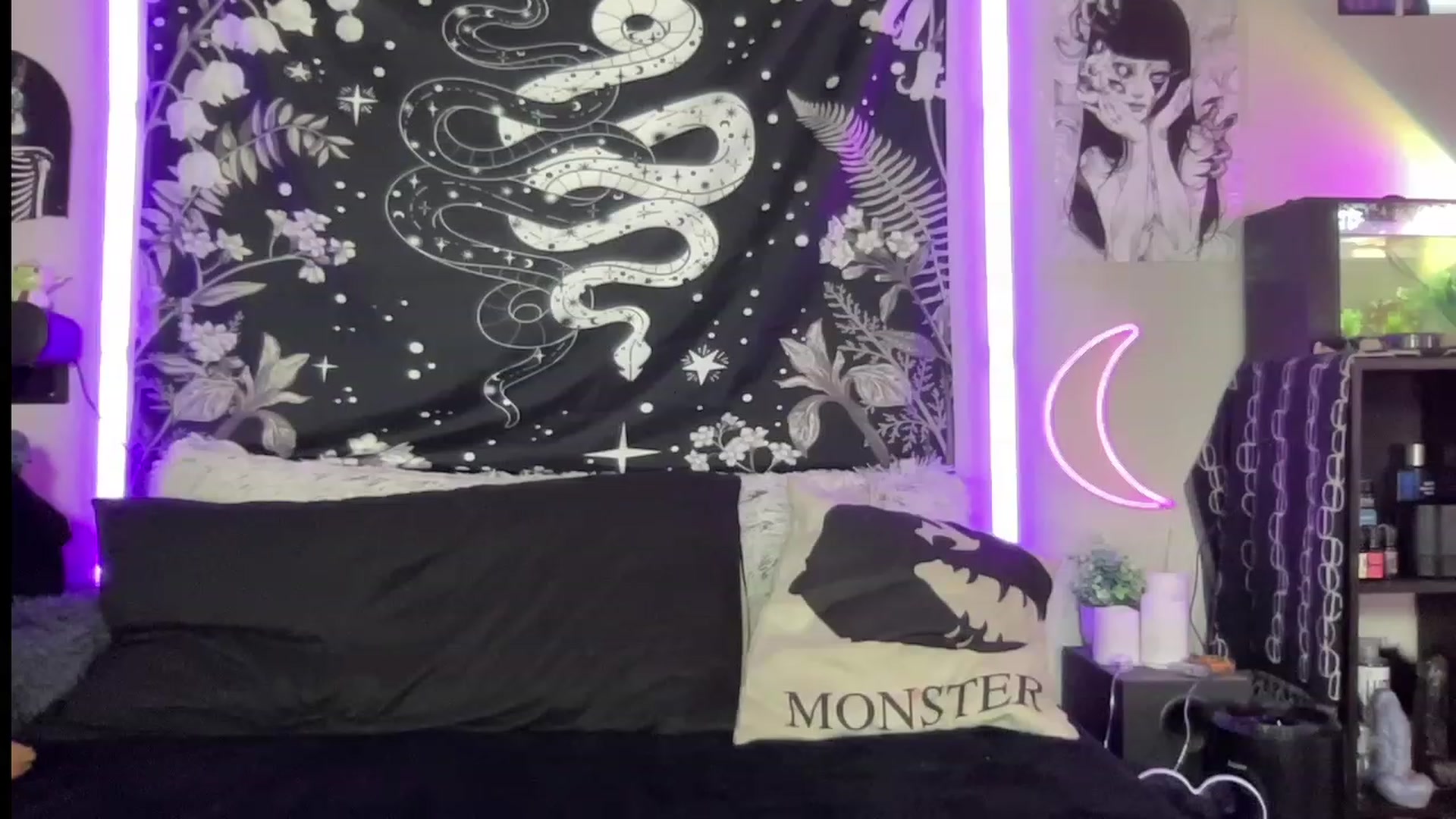 Gallery image thumbnail from RileyWoods's myfreecams stream on, 07/12/2023, 01:43 image 14 of 20