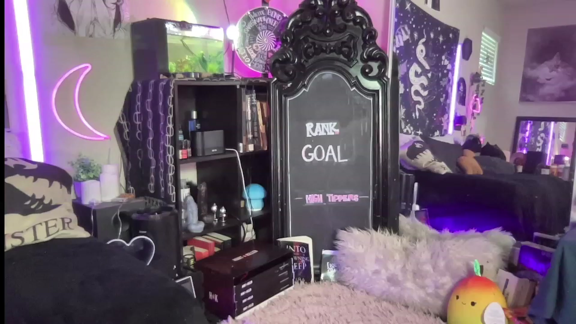 Gallery image thumbnail from RileyWoods's myfreecams stream on, 07/13/2023, 01:34 image 7 of 20