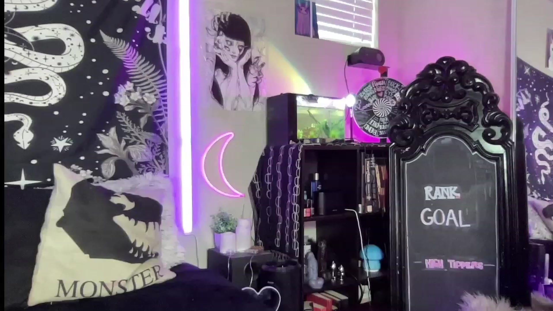 Gallery image thumbnail from RileyWoods's myfreecams stream on, 07/13/2023, 01:34 image 14 of 20