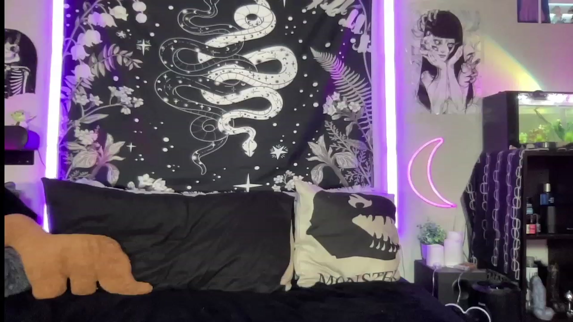 Gallery image thumbnail from RileyWoods's myfreecams stream on, 07/13/2023, 02:06 image 16 of 20