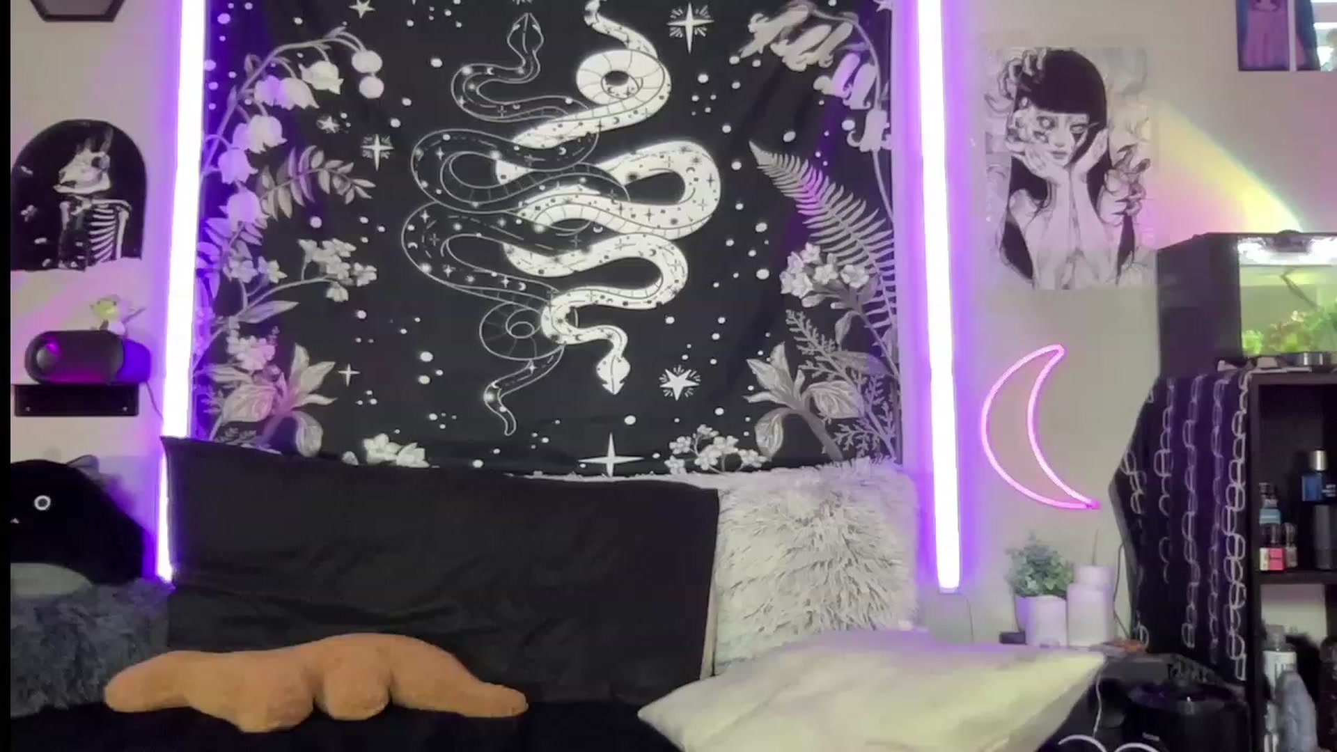 Gallery image thumbnail from RileyWoods's myfreecams stream on, 07/13/2023, 02:06 image 2 of 20