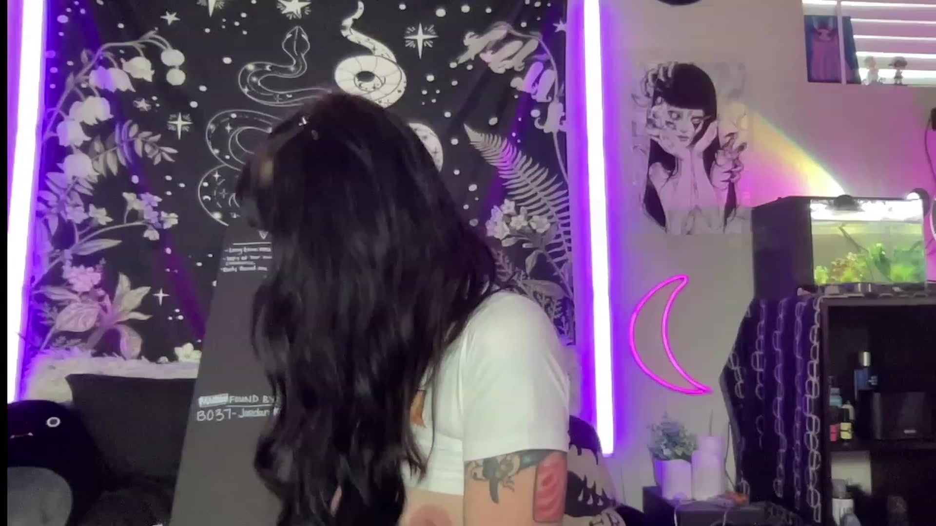 Gallery image thumbnail from RileyWoods's myfreecams stream on, 07/15/2023, 01:24 image 17 of 20