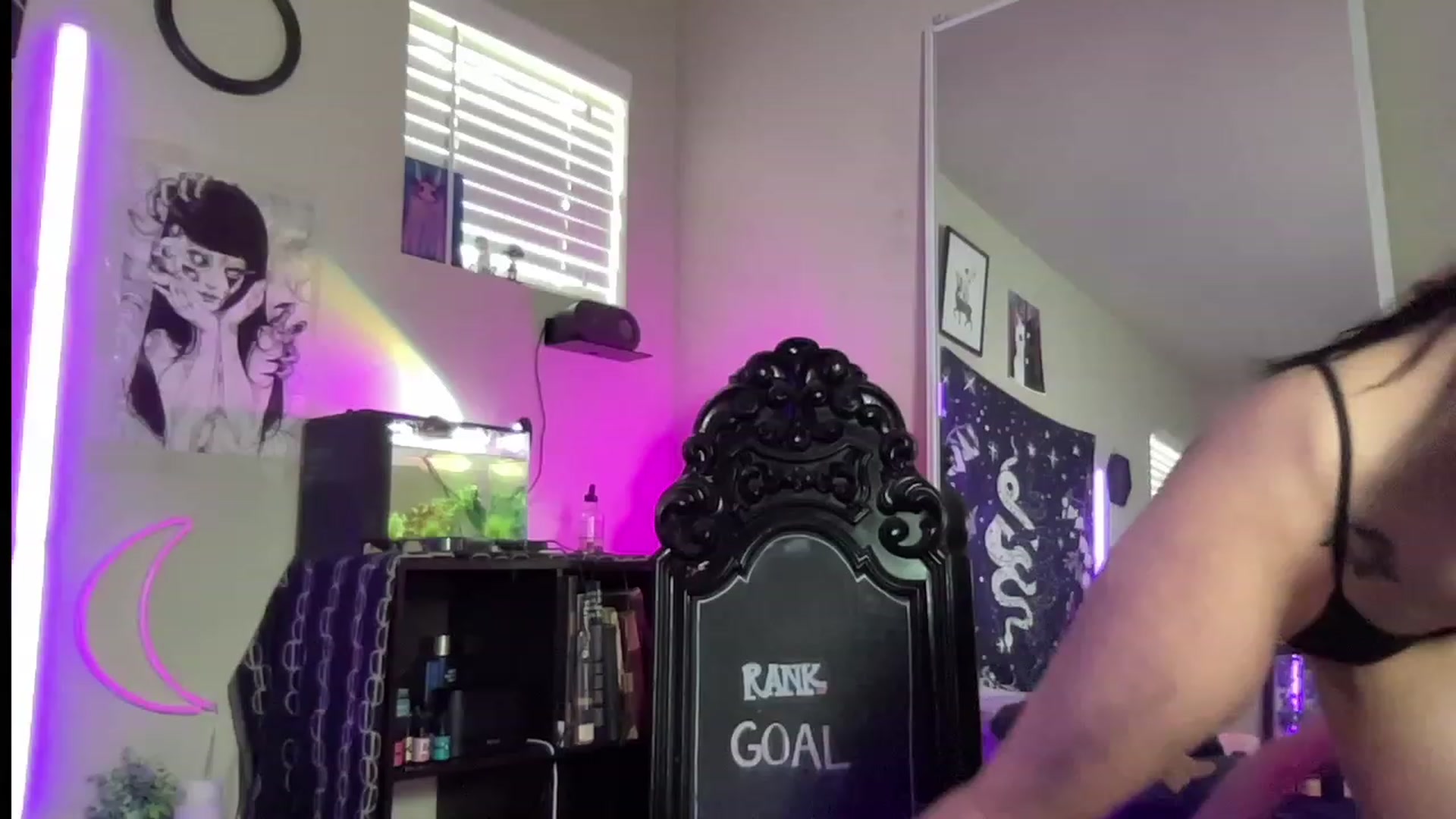 Gallery image thumbnail from RileyWoods's myfreecams stream on, 07/17/2023, 24:07 image 20 of 20