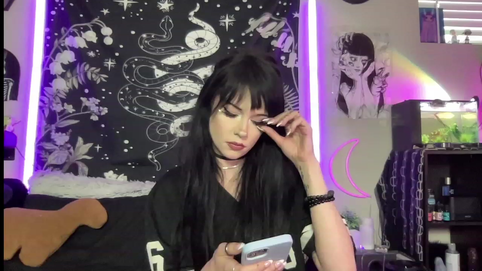 Gallery image thumbnail from RileyWoods's myfreecams stream on, 07/17/2023, 24:07 image 7 of 20