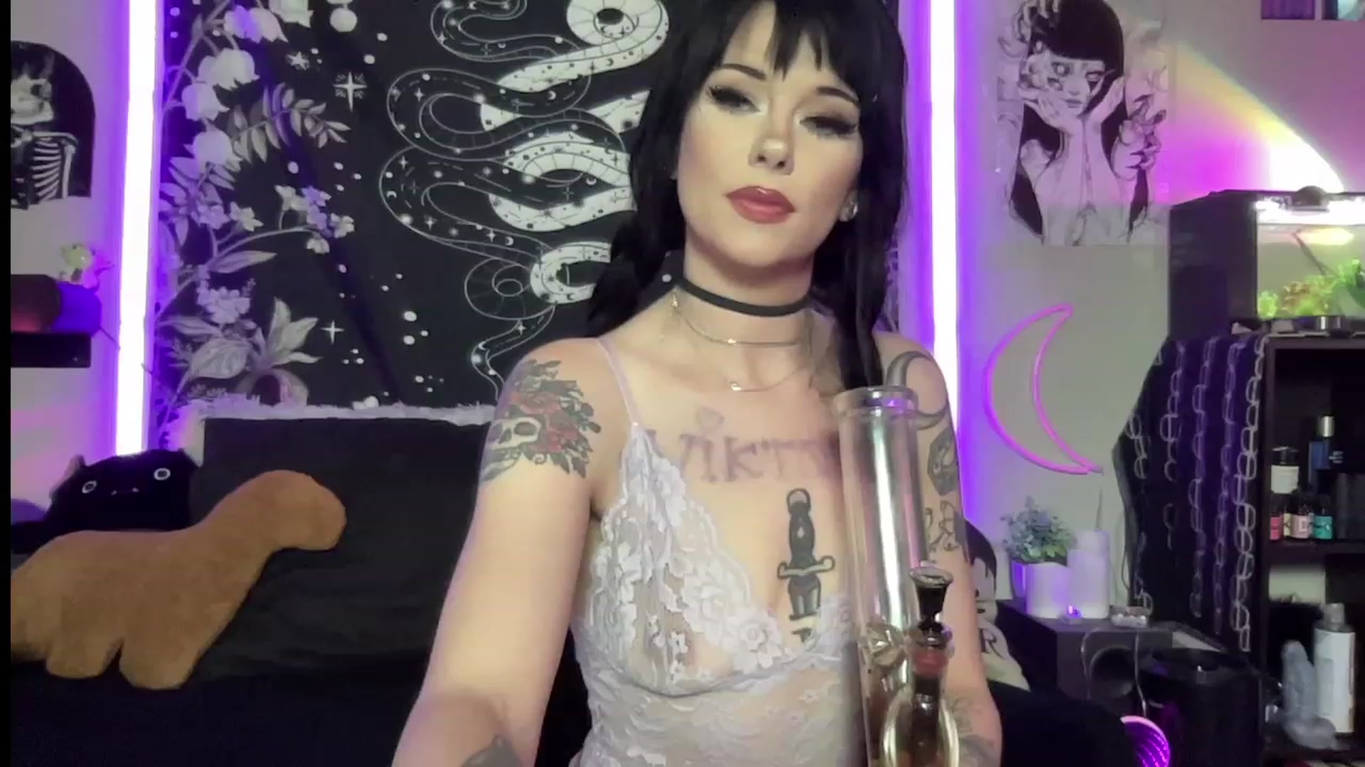 Gallery image thumbnail from RileyWoods's myfreecams stream on, 07/17/2023, 03:44 image 18 of 20