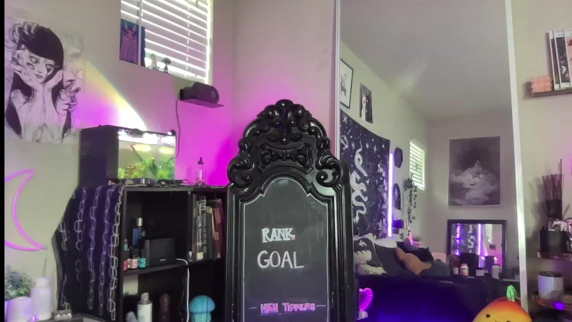 Gallery image thumbnail from RileyWoods's myfreecams stream on, 07/17/2023, 03:44 image 8 of 20
