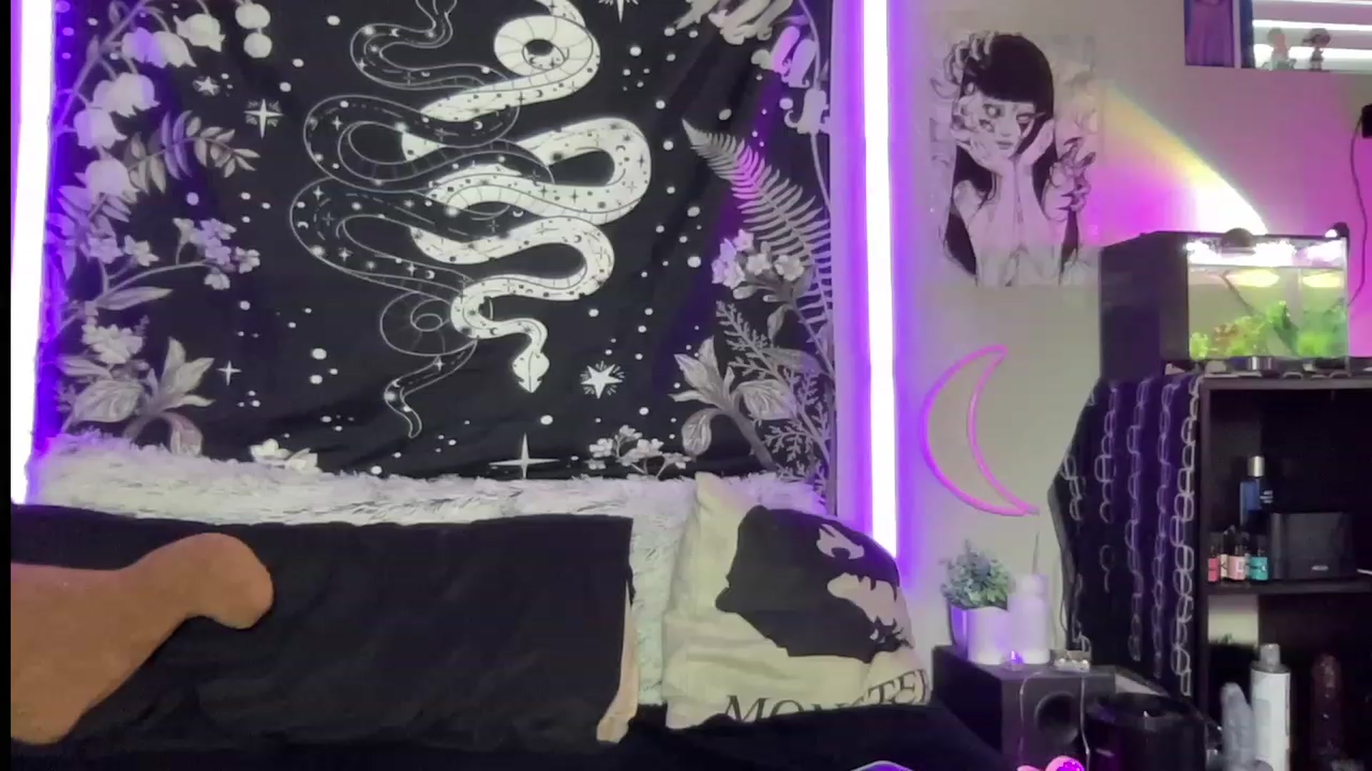 Gallery image thumbnail from RileyWoods's myfreecams stream on, 07/17/2023, 03:44 image 12 of 20