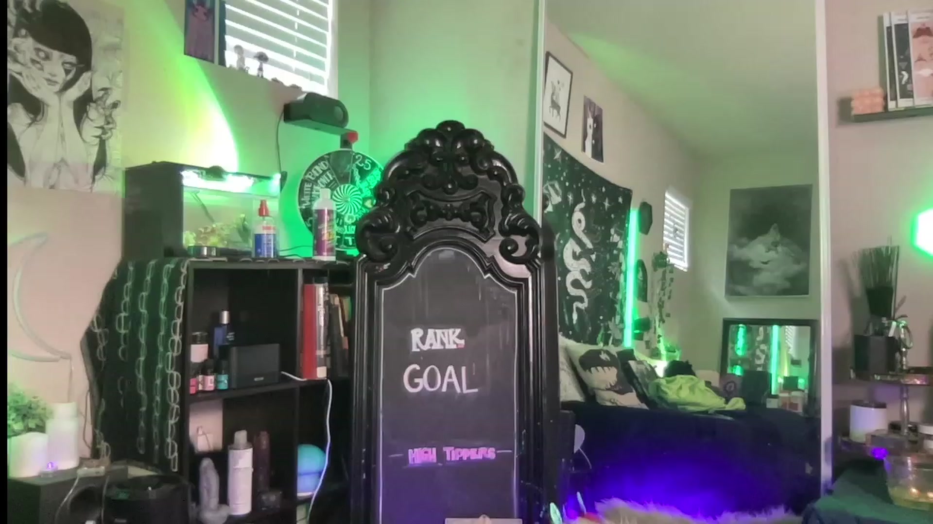 Gallery image thumbnail from RileyWoods's myfreecams stream on, 07/18/2023, 24:02 image 10 of 20
