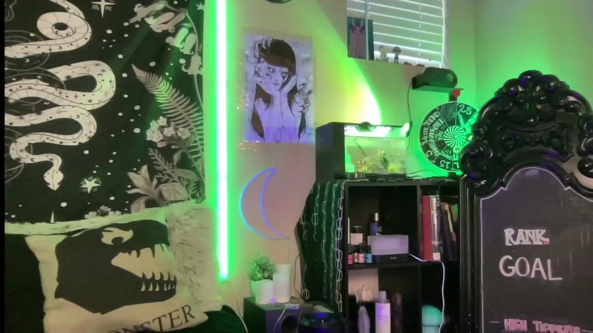 Gallery image thumbnail from RileyWoods's myfreecams stream on, 07/18/2023, 02:55 image 13 of 20